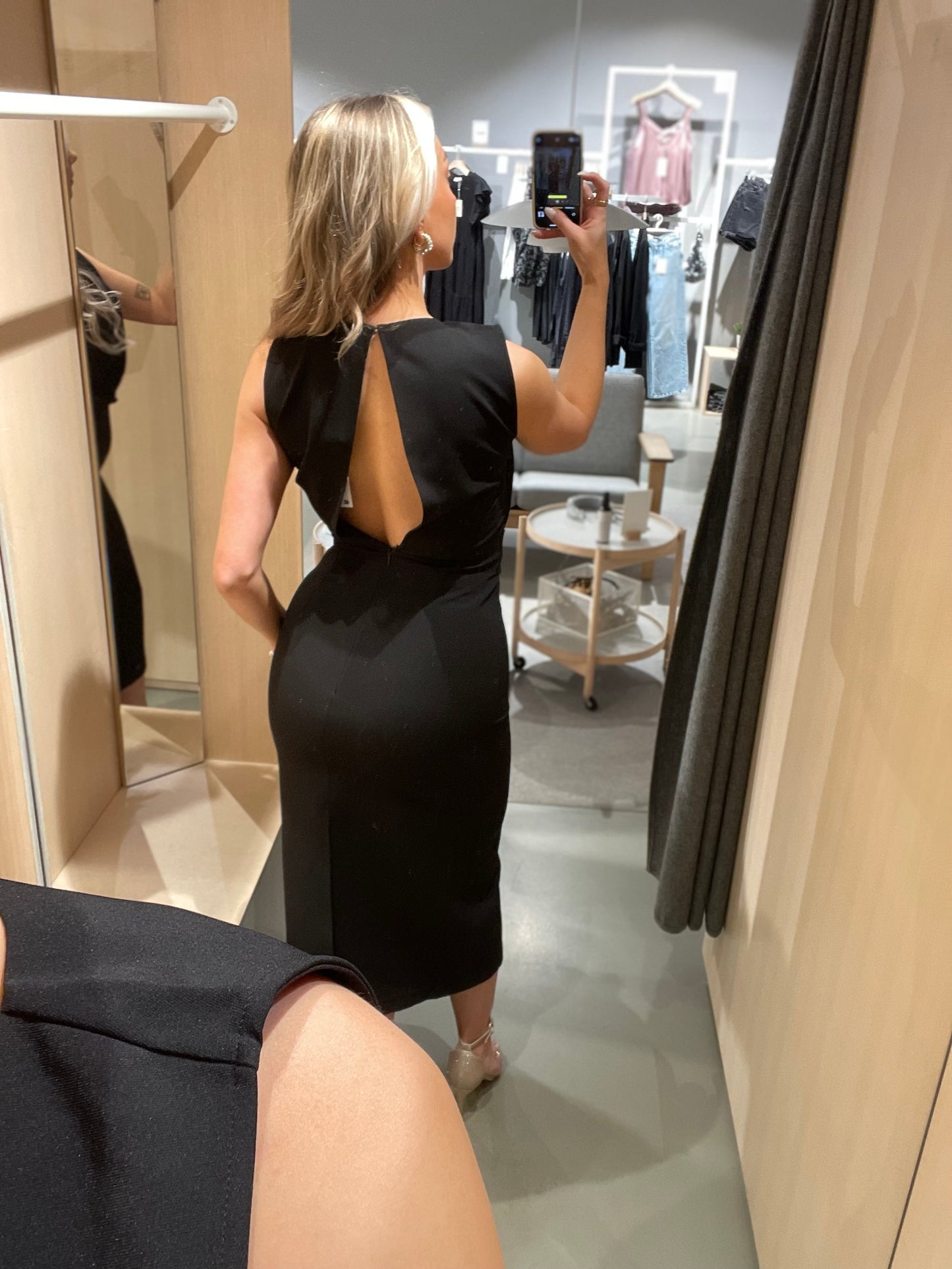 VIGERY Midi Dress - Black Beauty