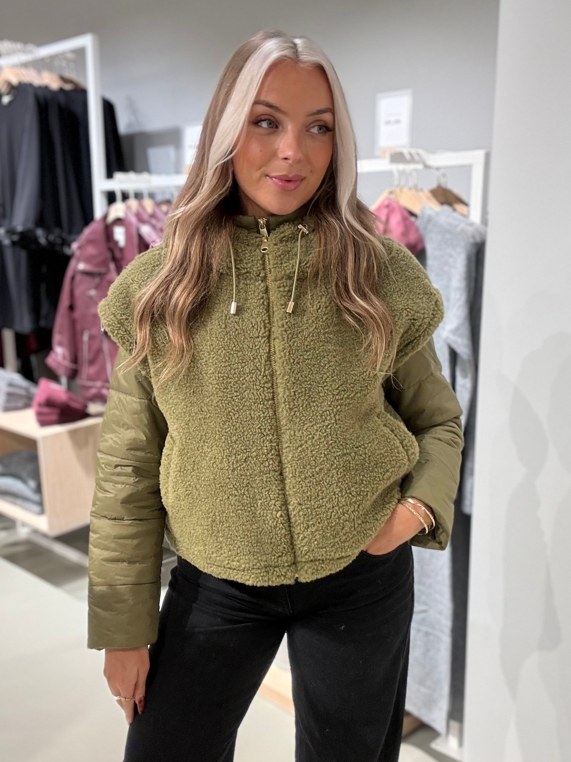 VISOKO Jacket - Martini Olive