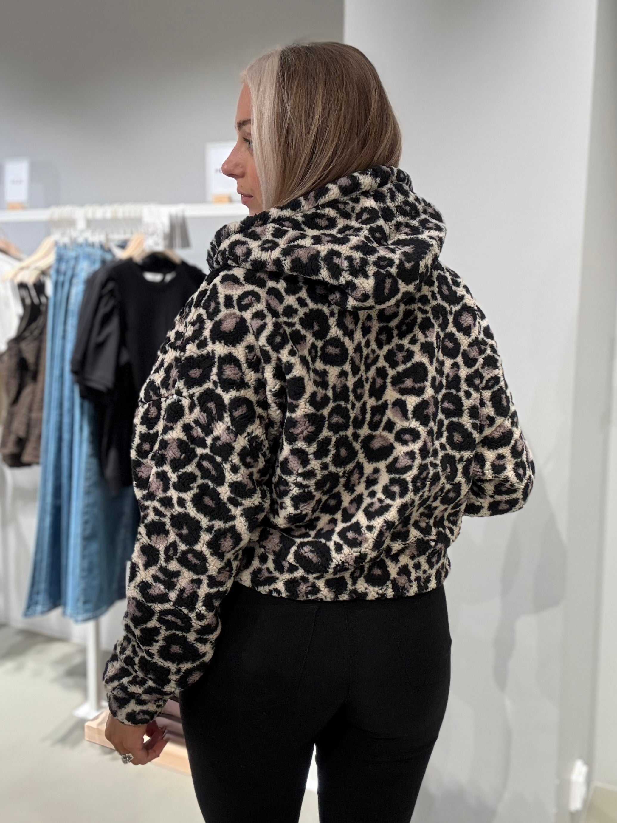 NMCUDDLE Jacket - Eggnog
