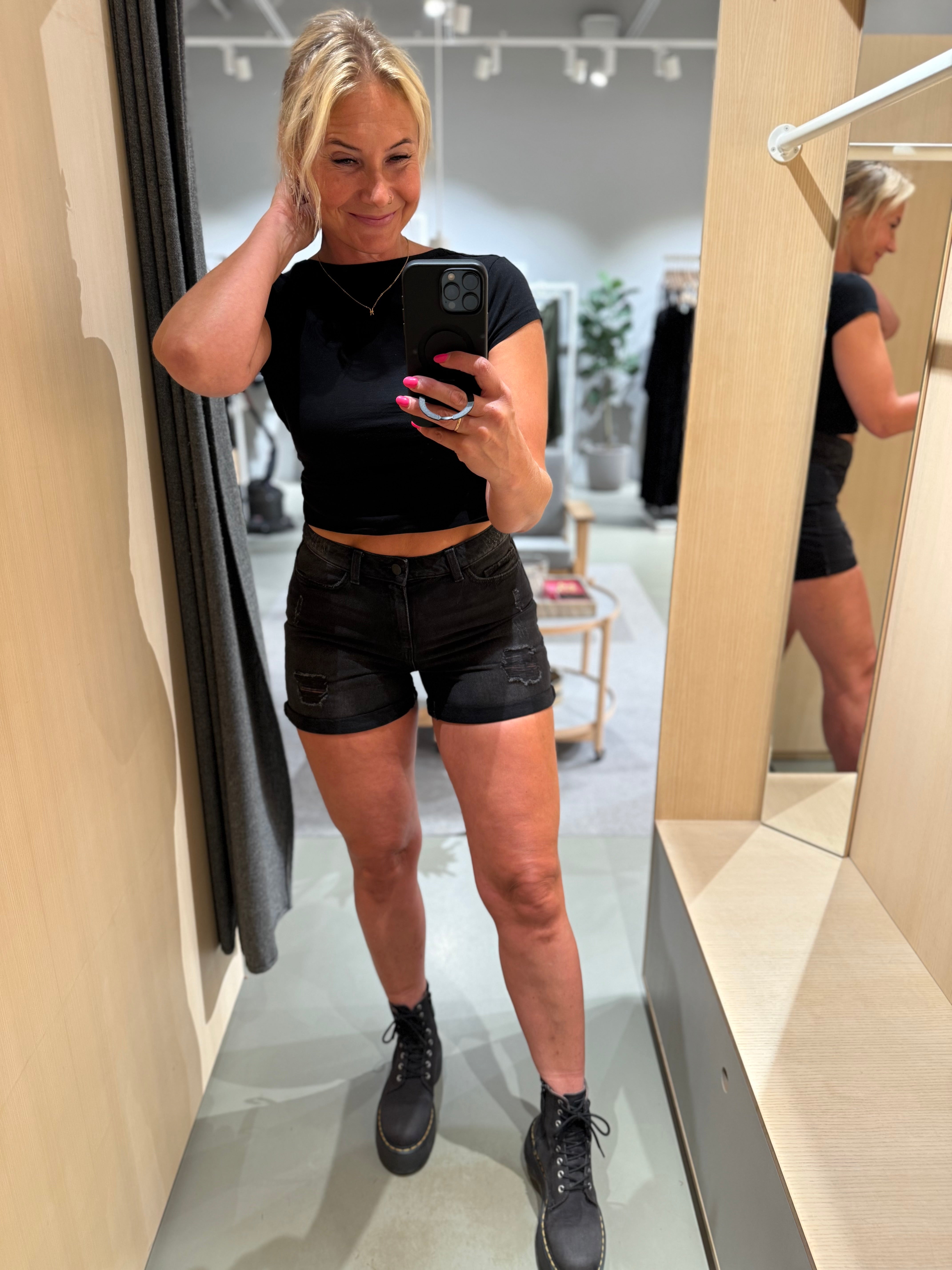 NMSMILEY Shorts - Black Denim