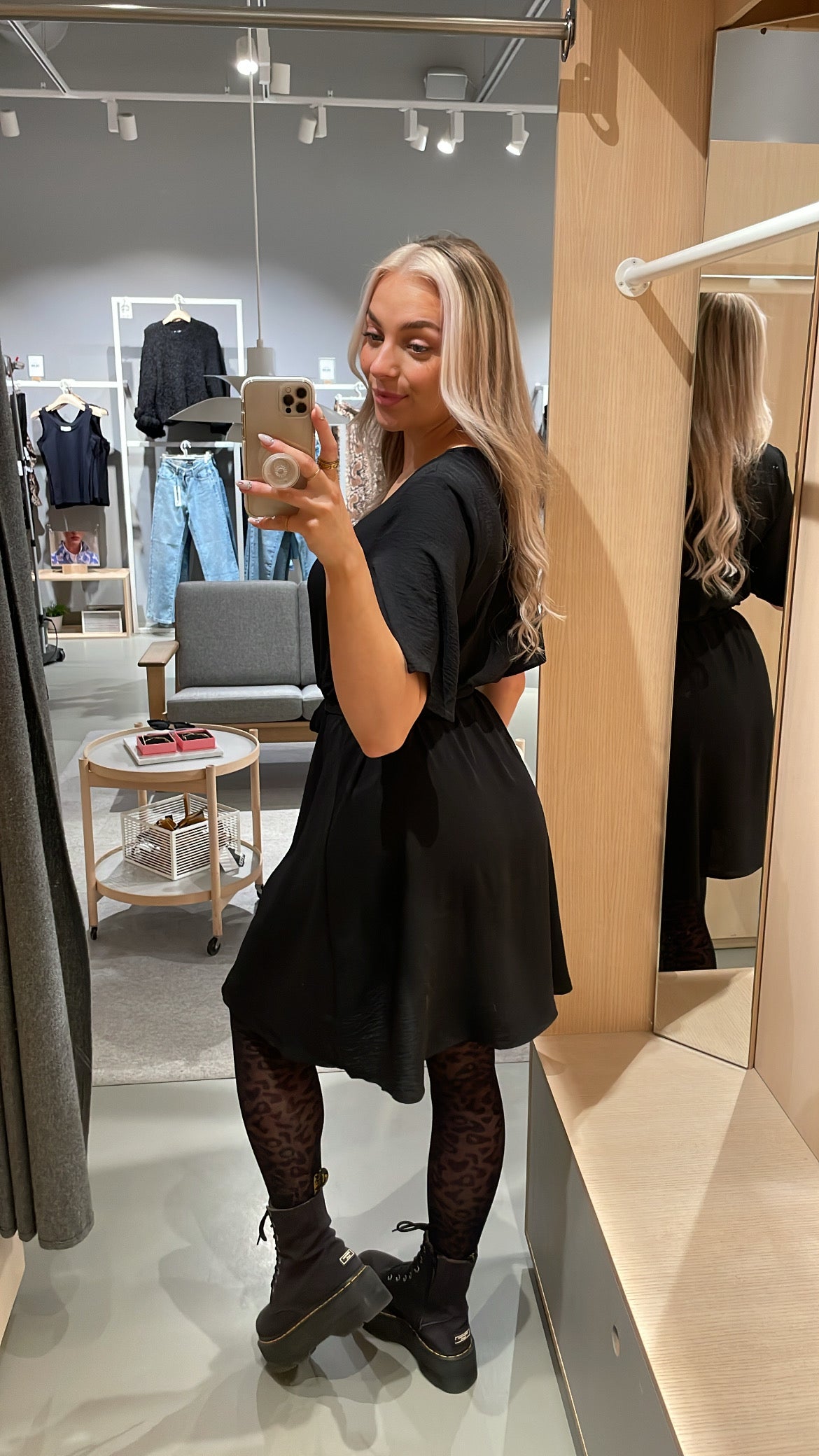 VIJOSA Short Dress - Black Beauty
