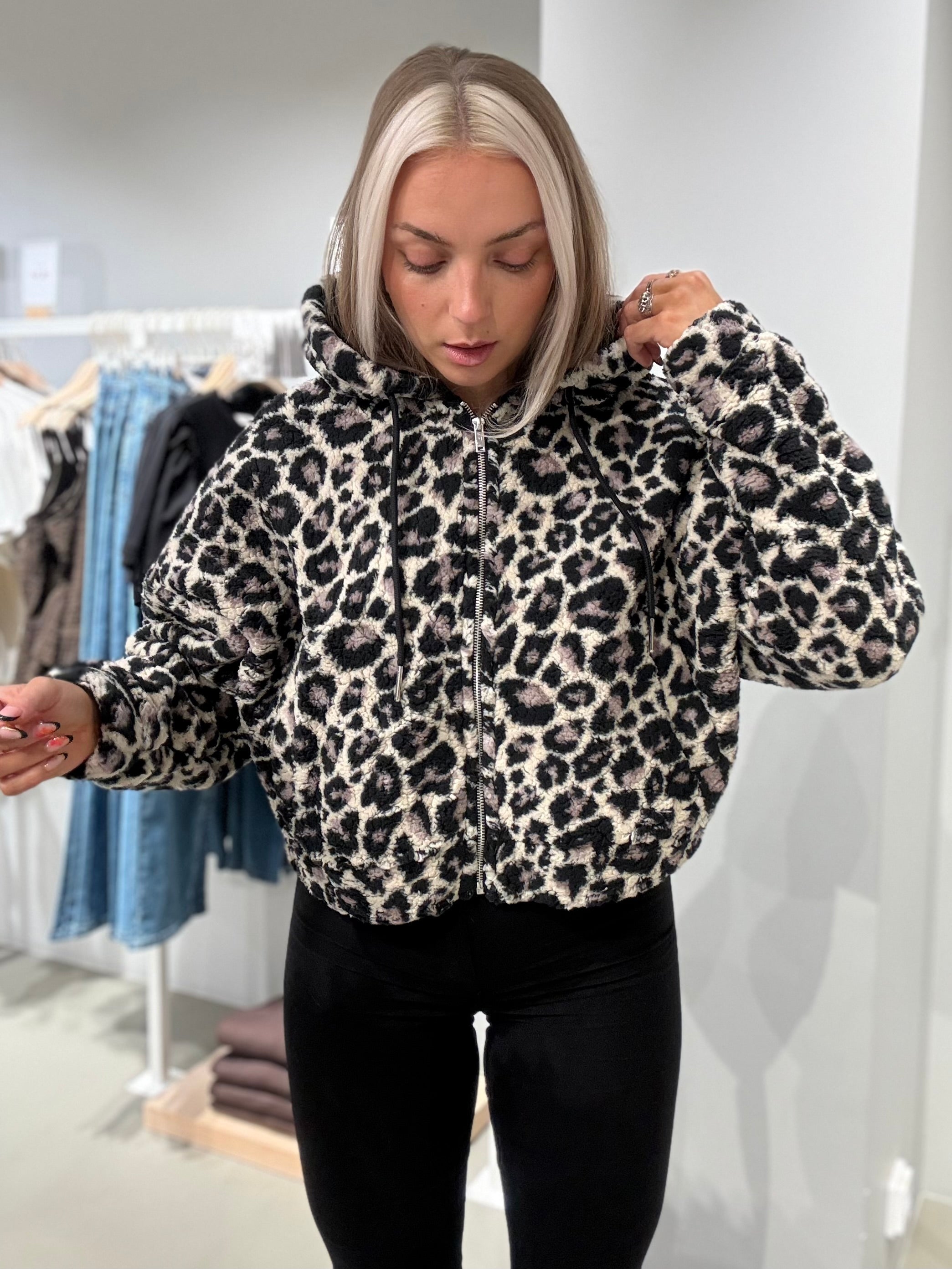 NMCUDDLE Jacket - Eggnog