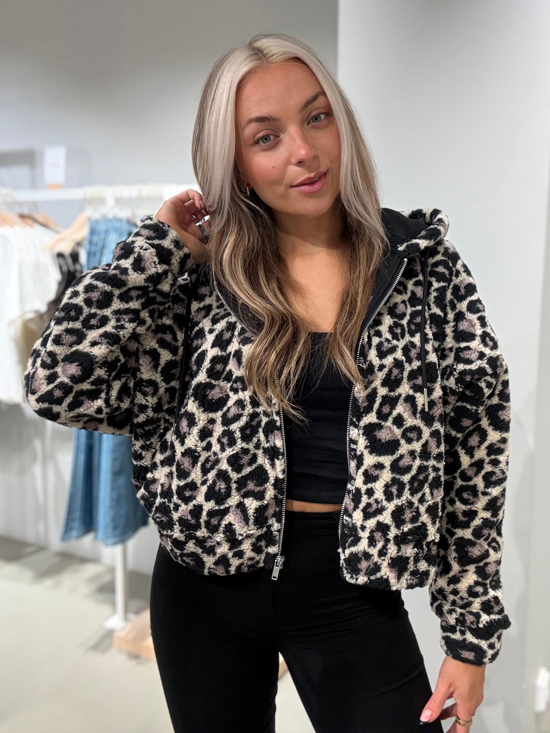 NMCUDDLE Jacket - Eggnog