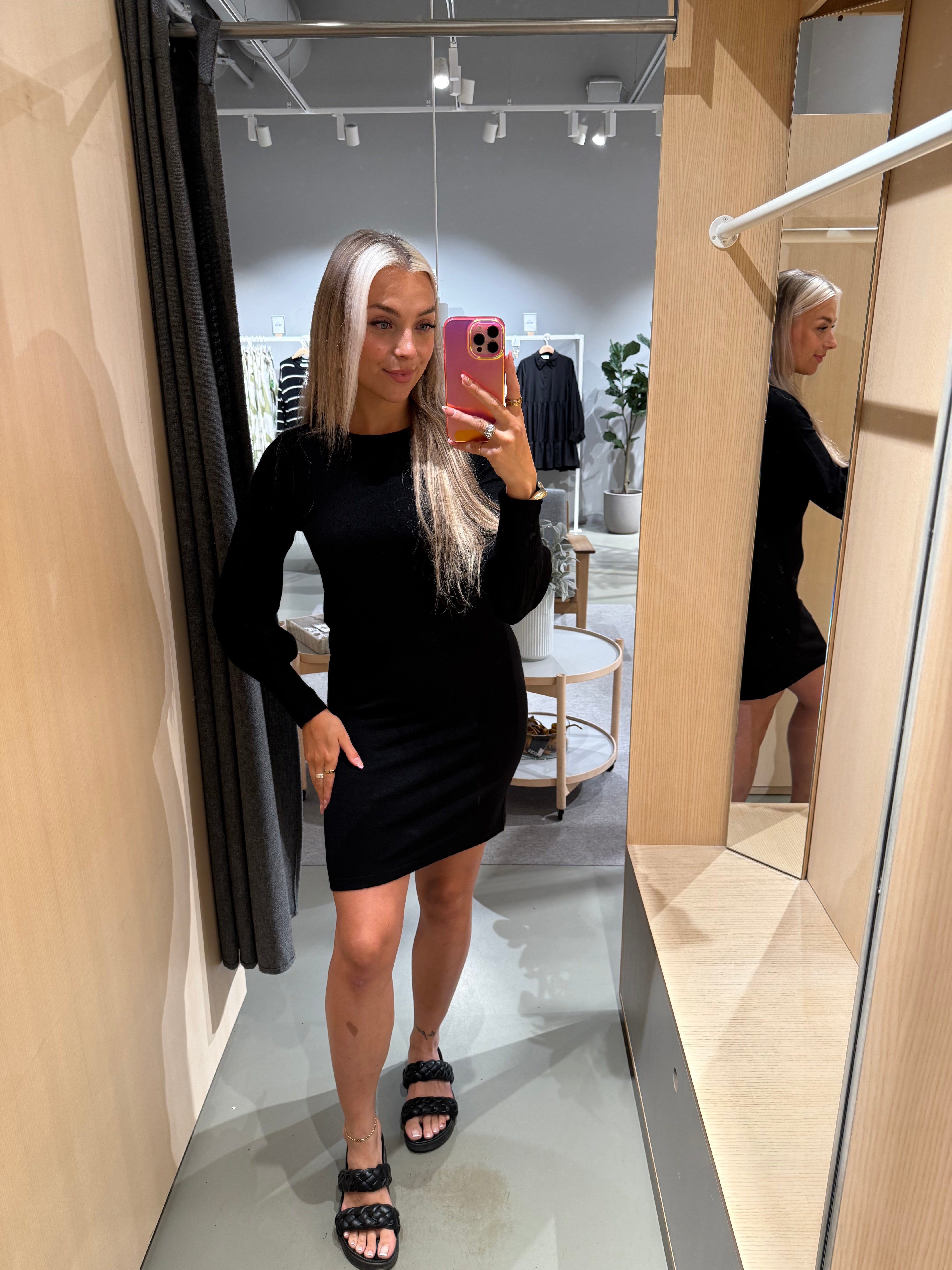 VIKERRY Midi Dress - Black Beauty