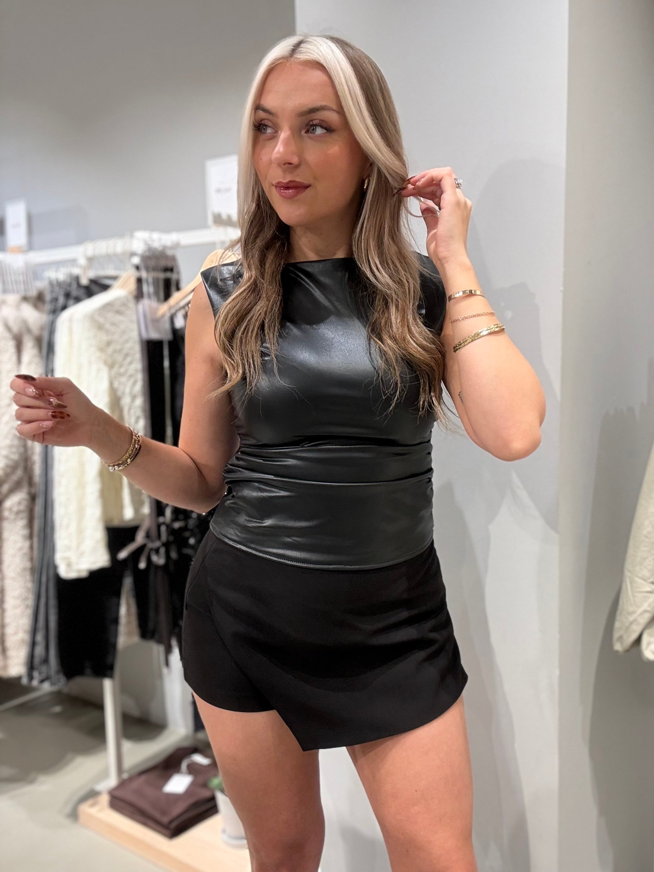 NMMAILE Shorts - Black