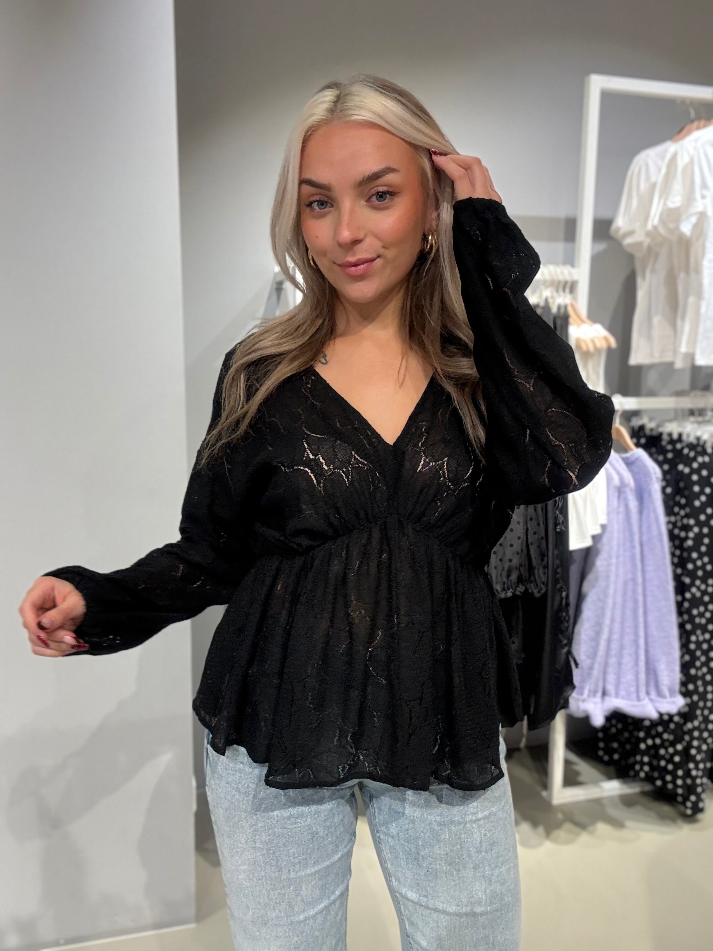 VISEBA Top - Black