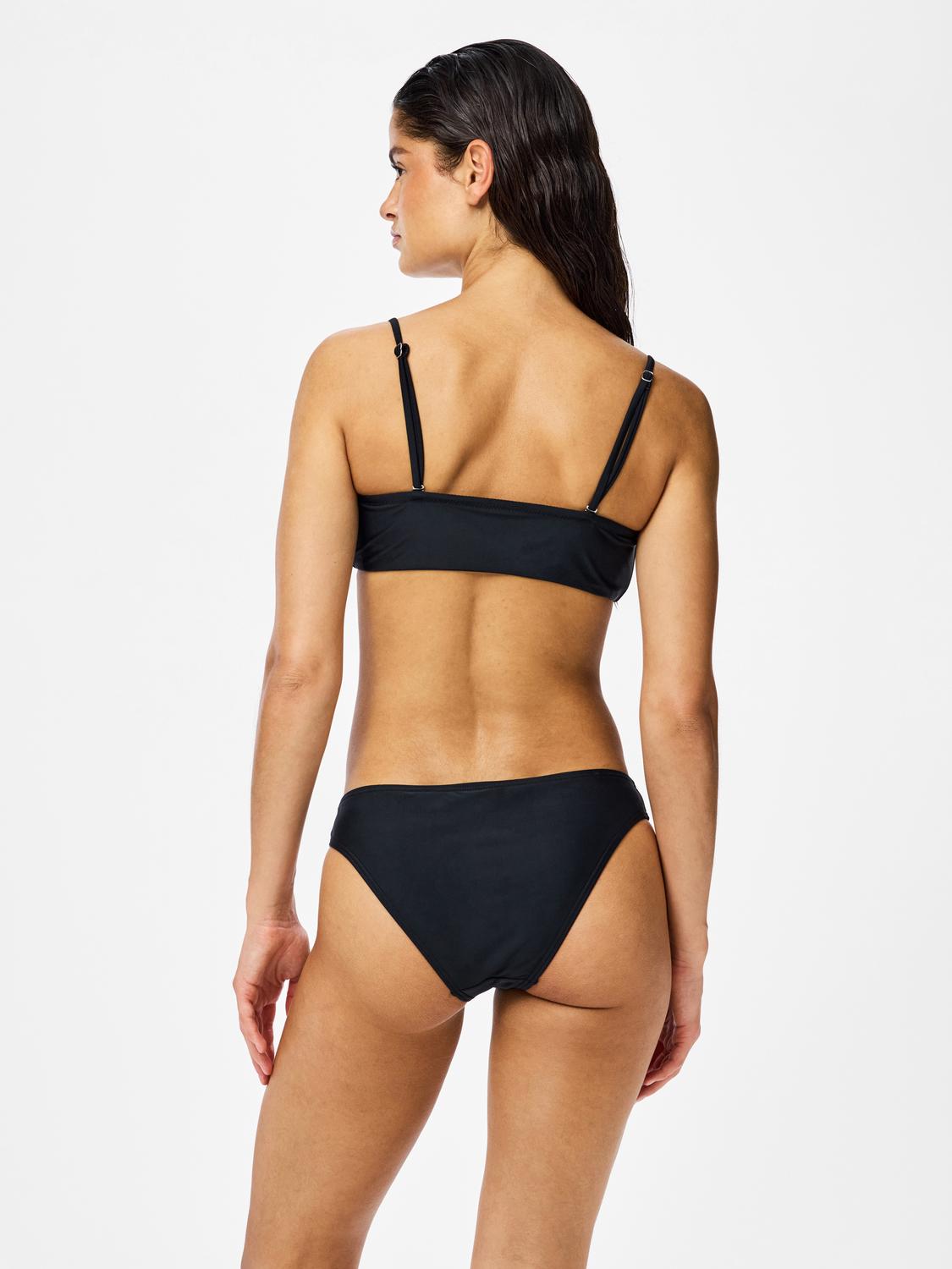 model_shot-back