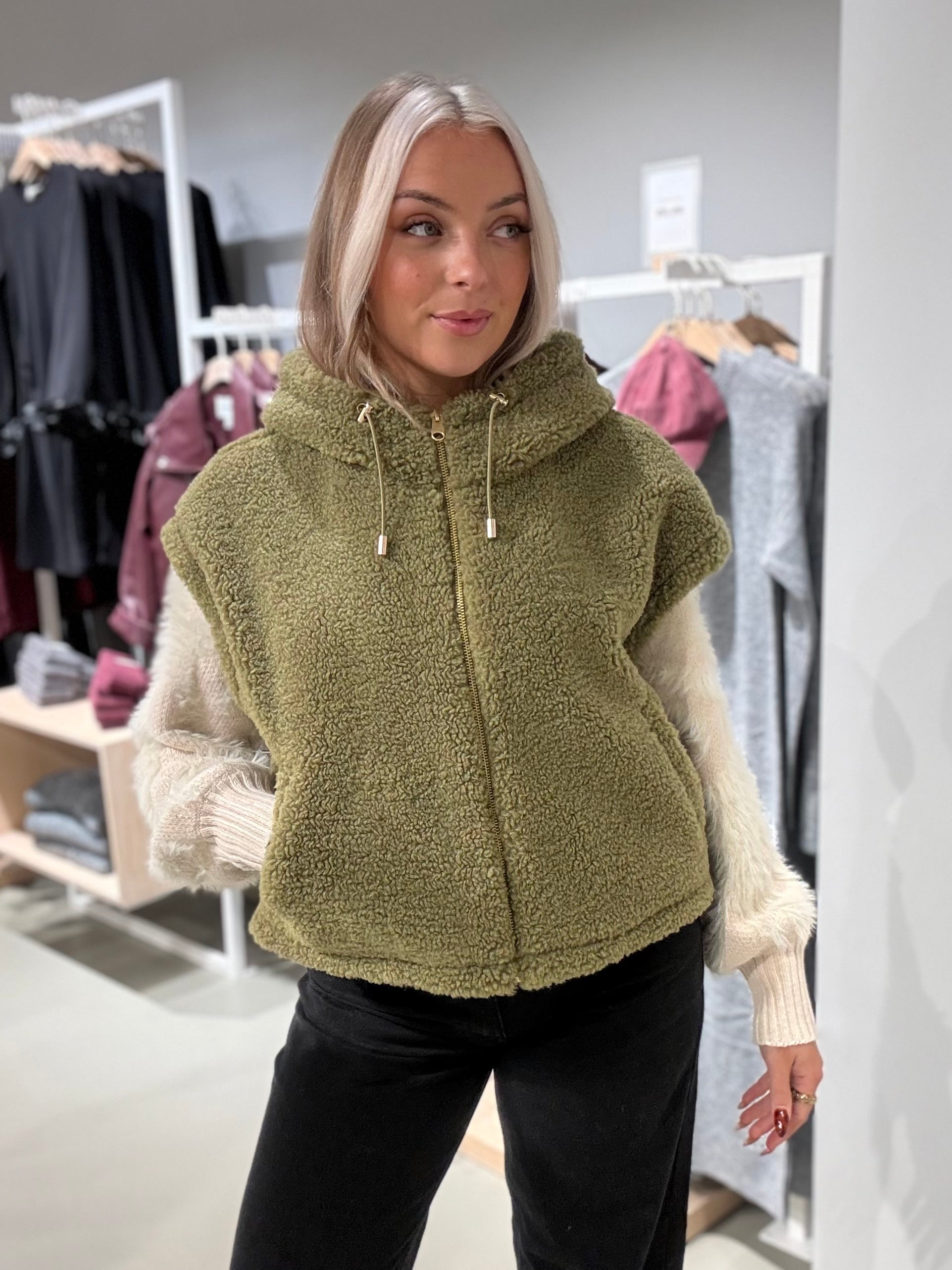 VISOKO Jacket - Martini Olive