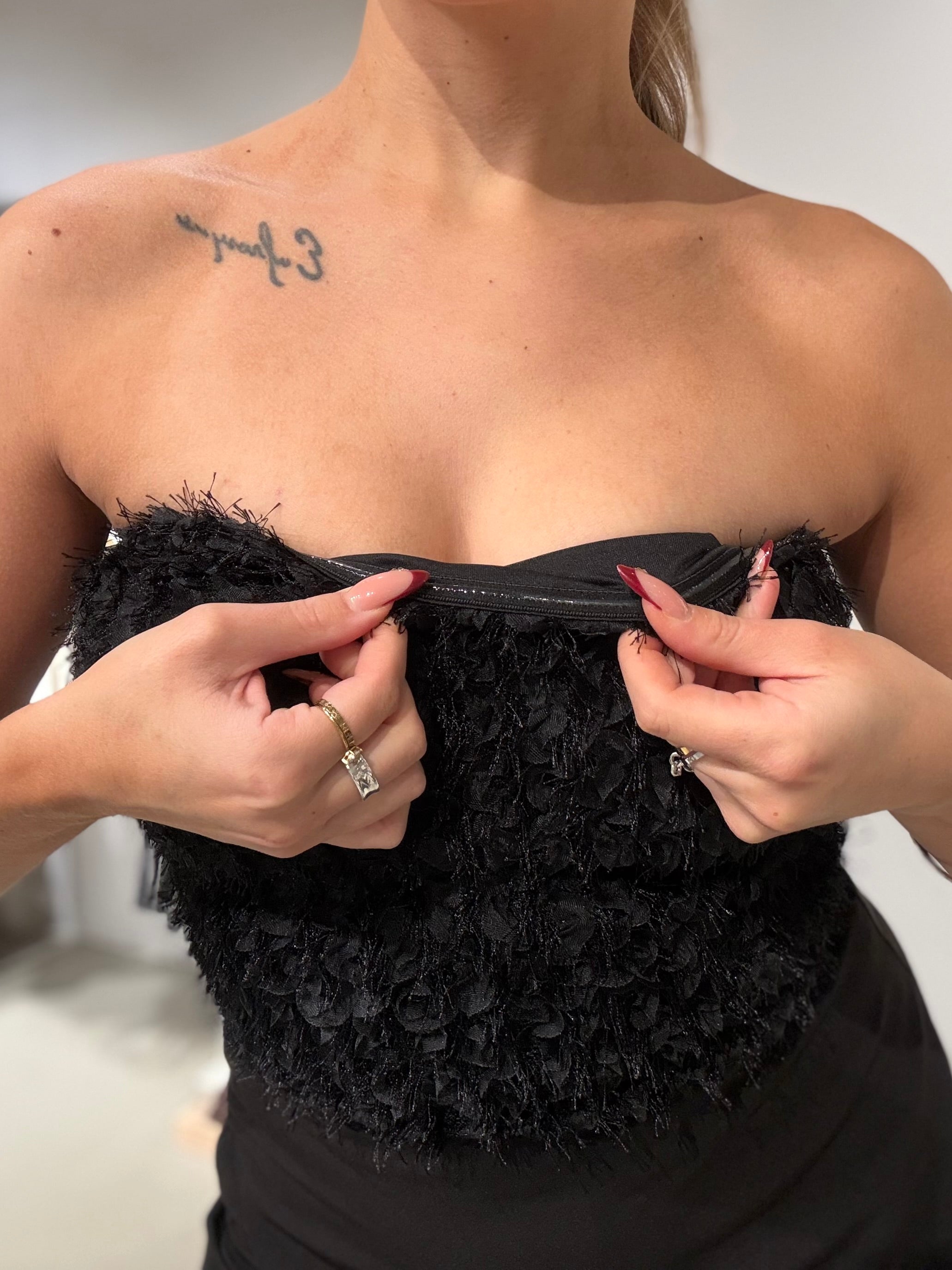 VIROVITA Top - Black Beauty