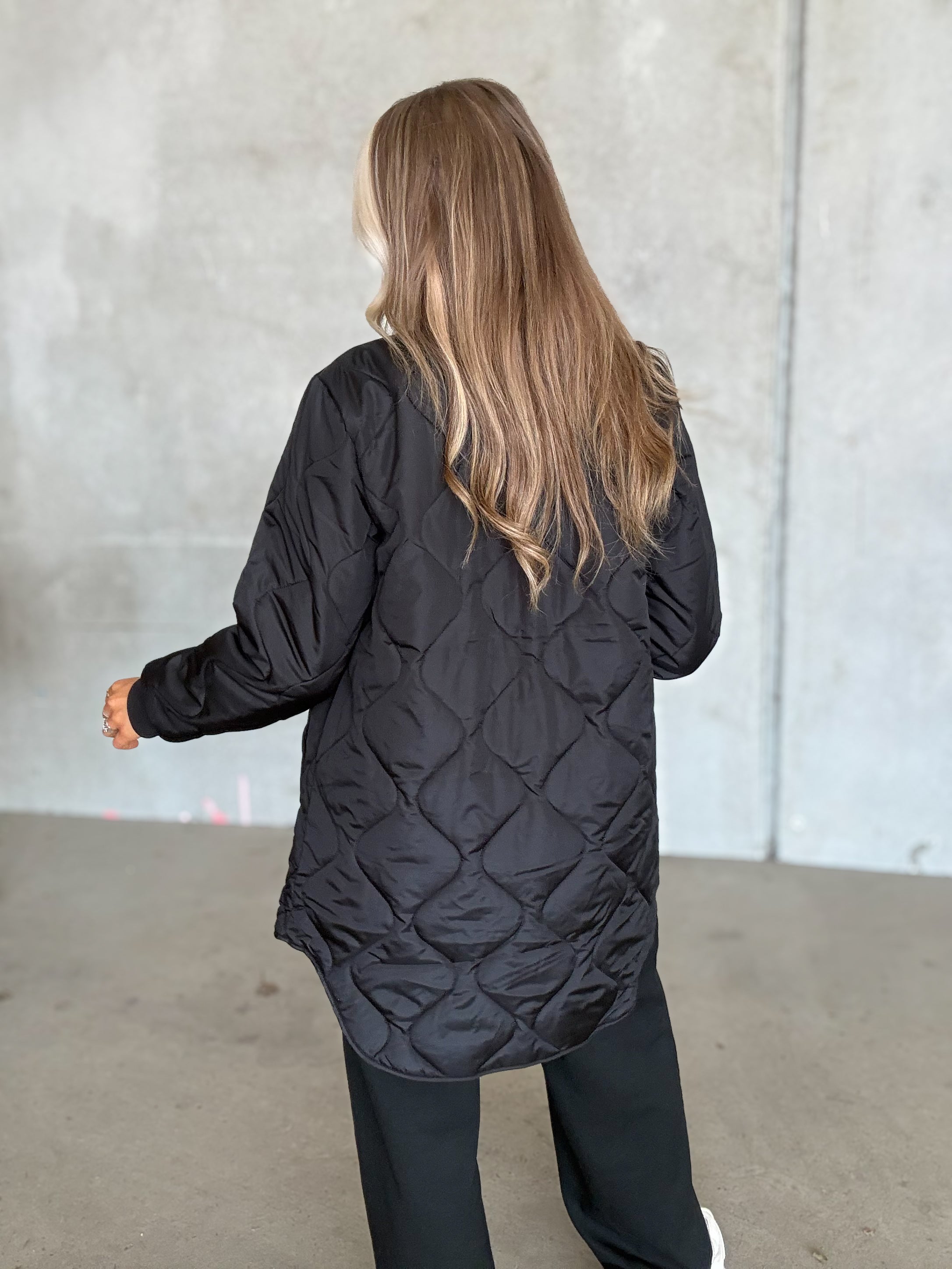 VITATE Coat - Black Beauty