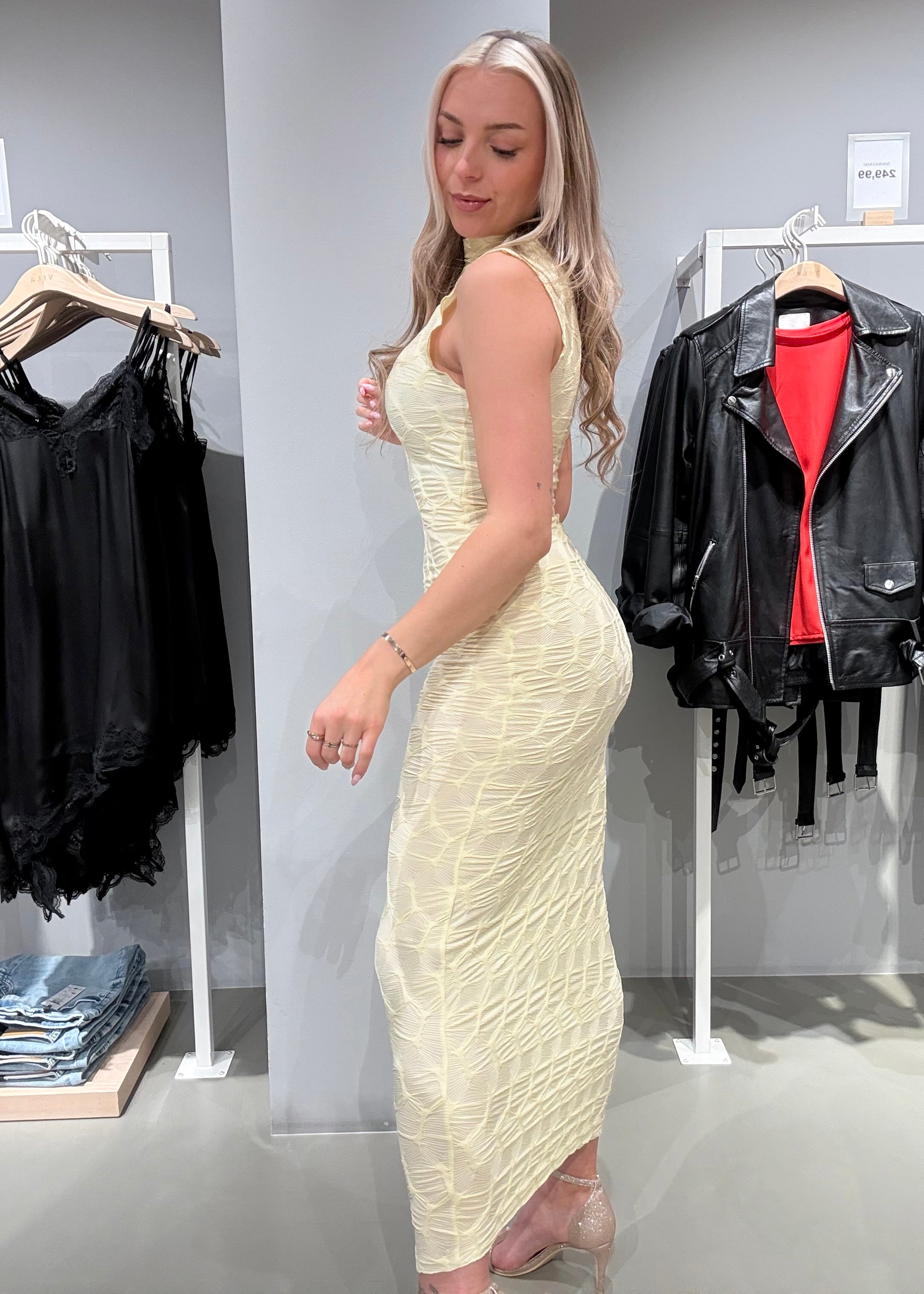 VIREJA Long Dress - Pastel Yellow