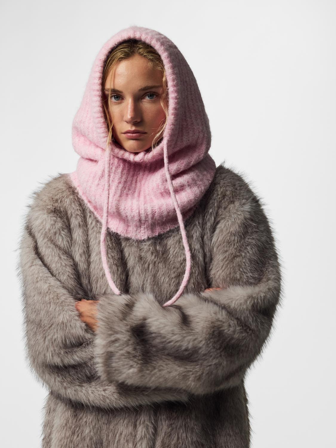 model_shot-front