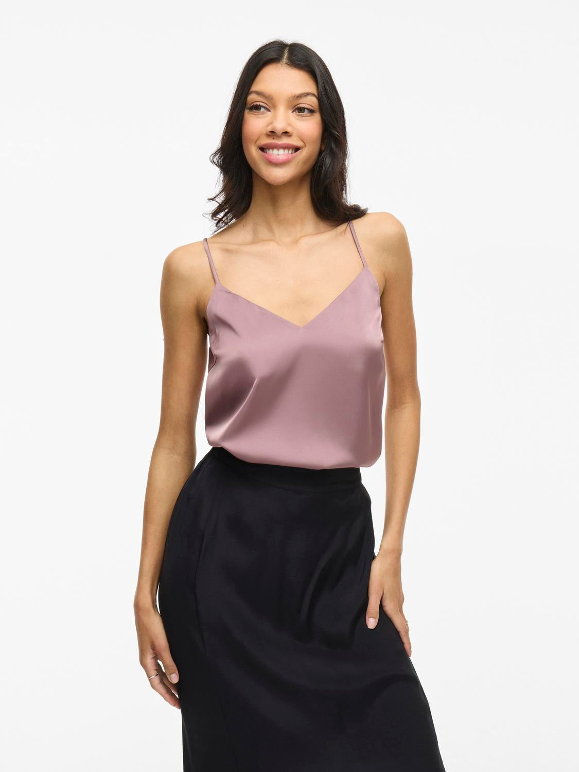 model_shot-front