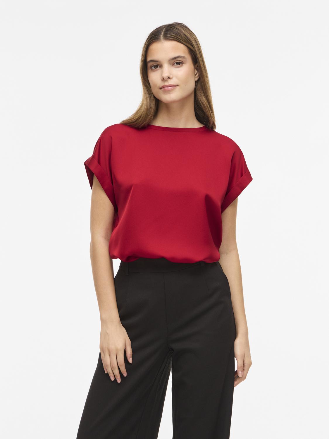 model_shot-front