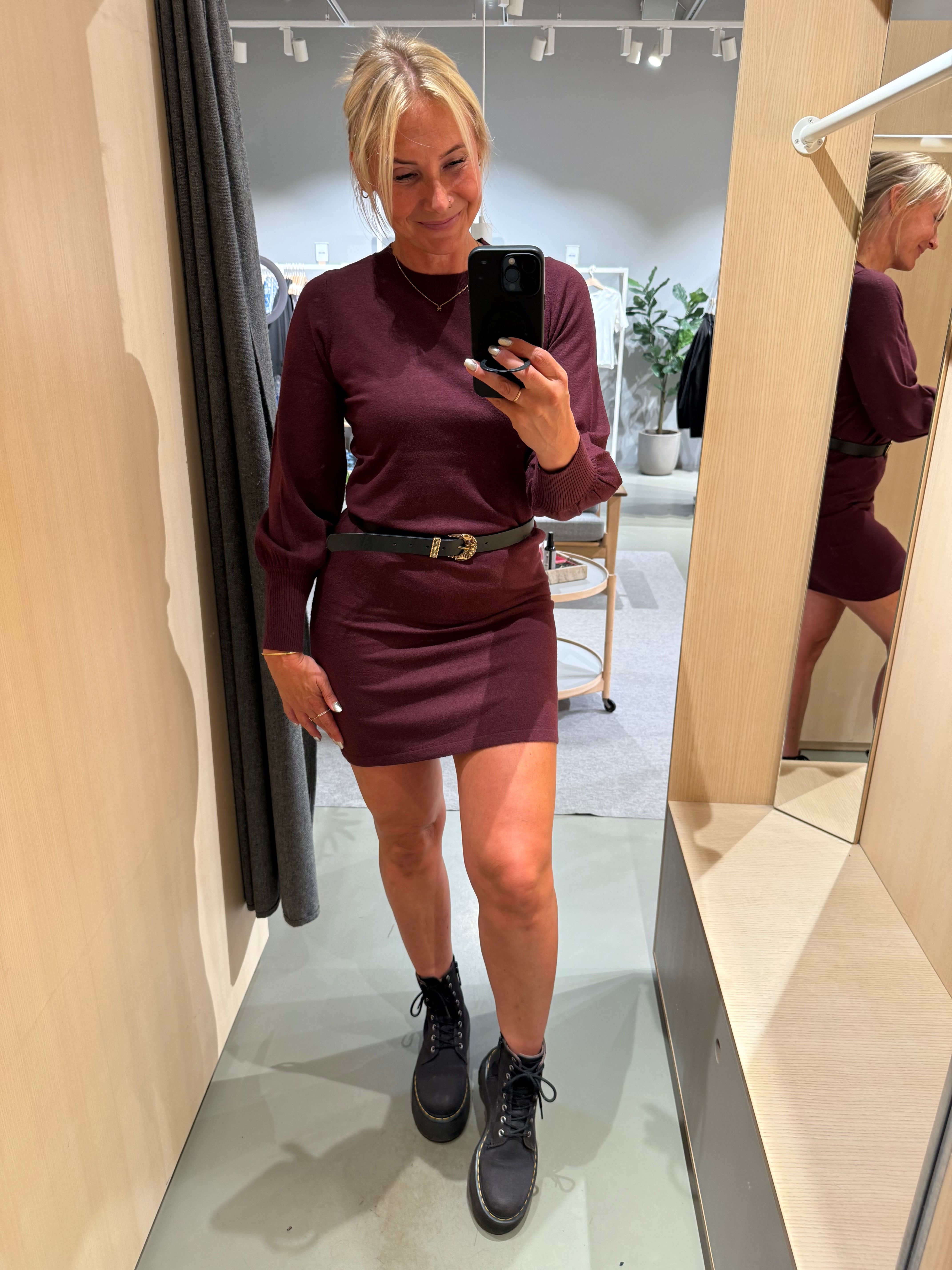 VIKERRY Midi Dress - Port Royale