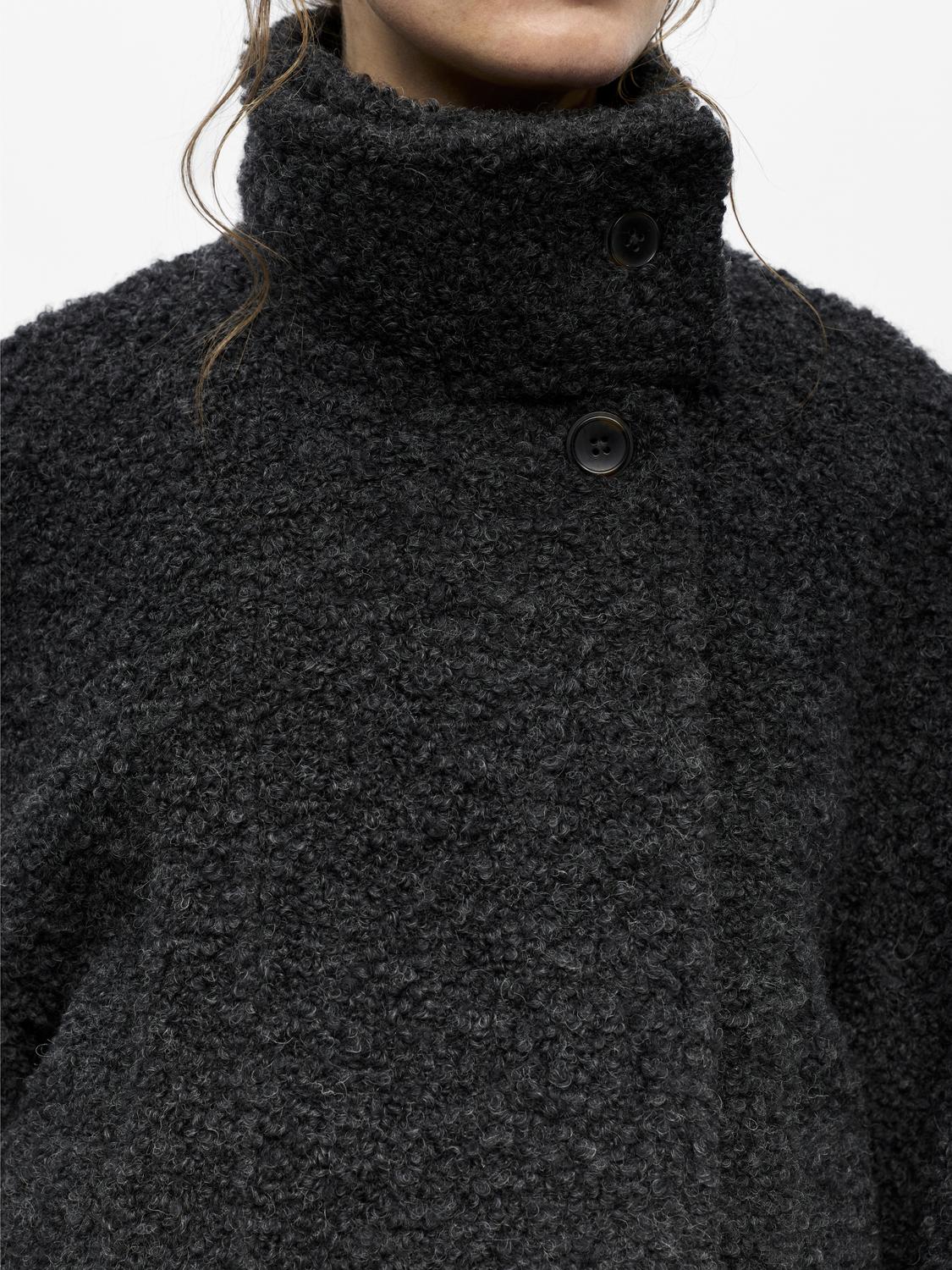 model_shot-detail