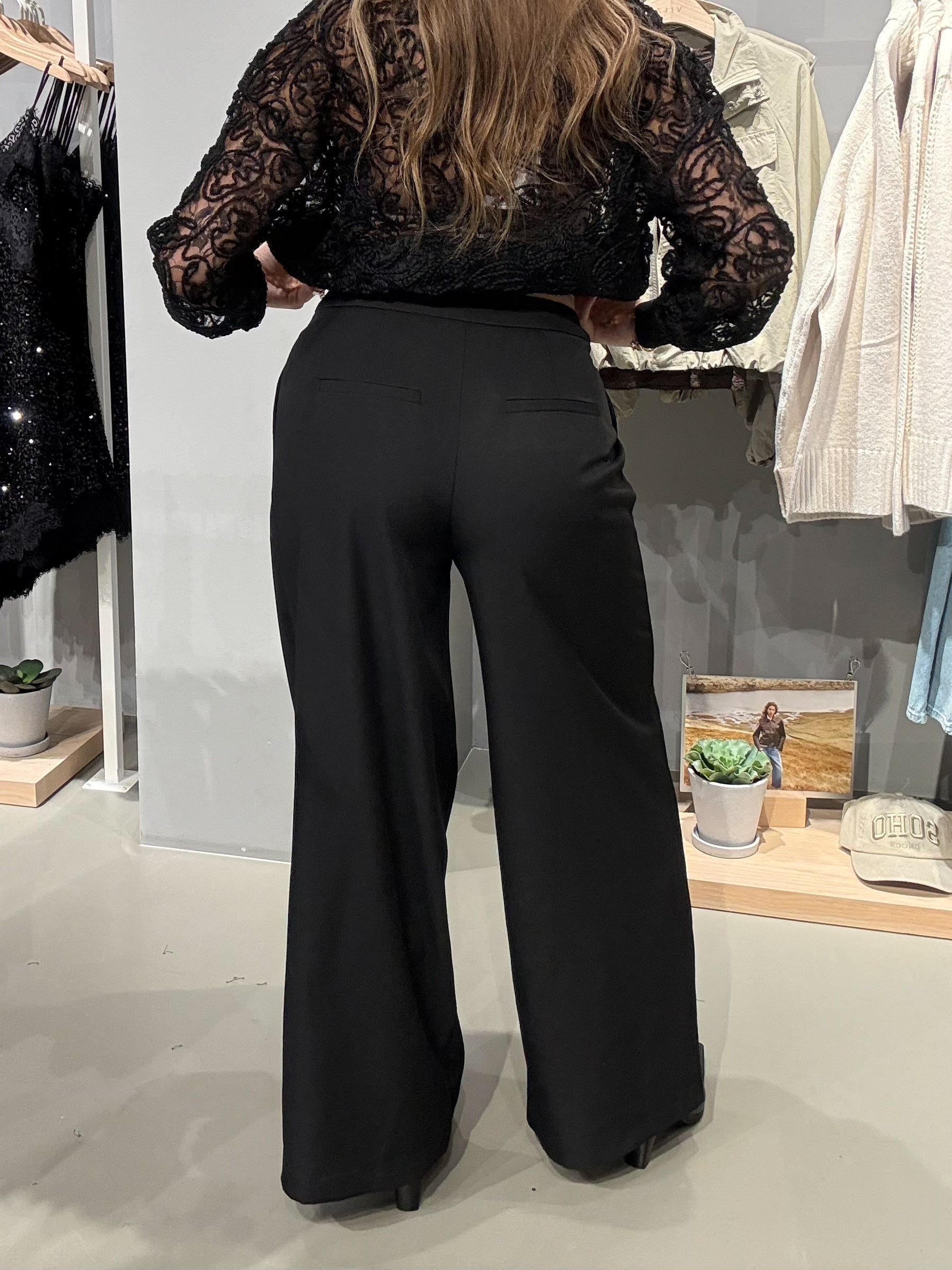 NMOLGA Tailored Trousers - Black