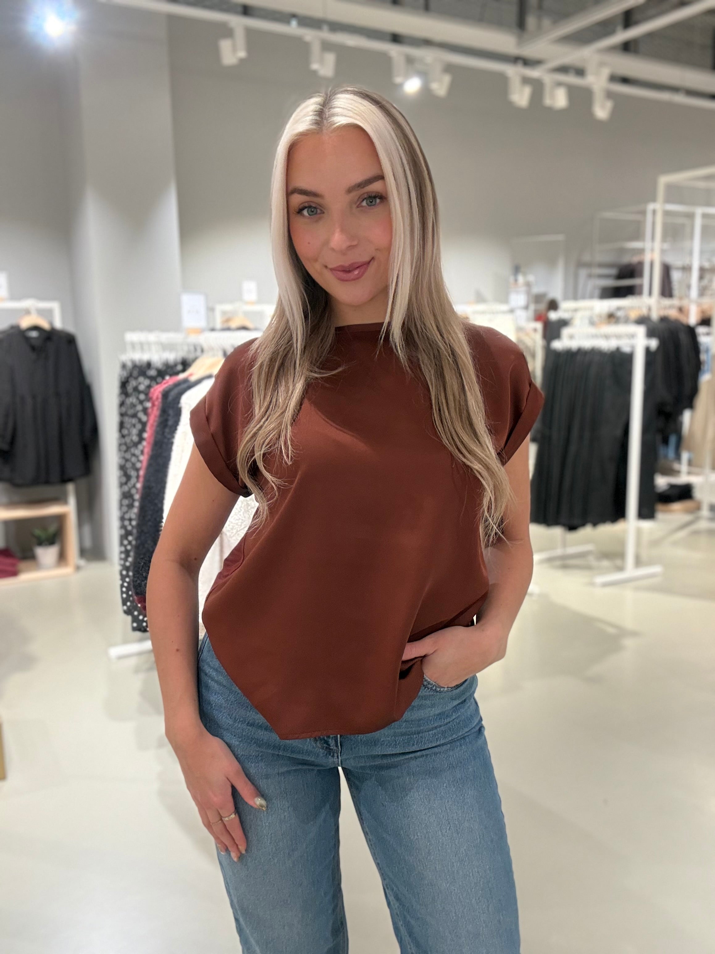 VIELLETTE Top - Cherry Mahogany