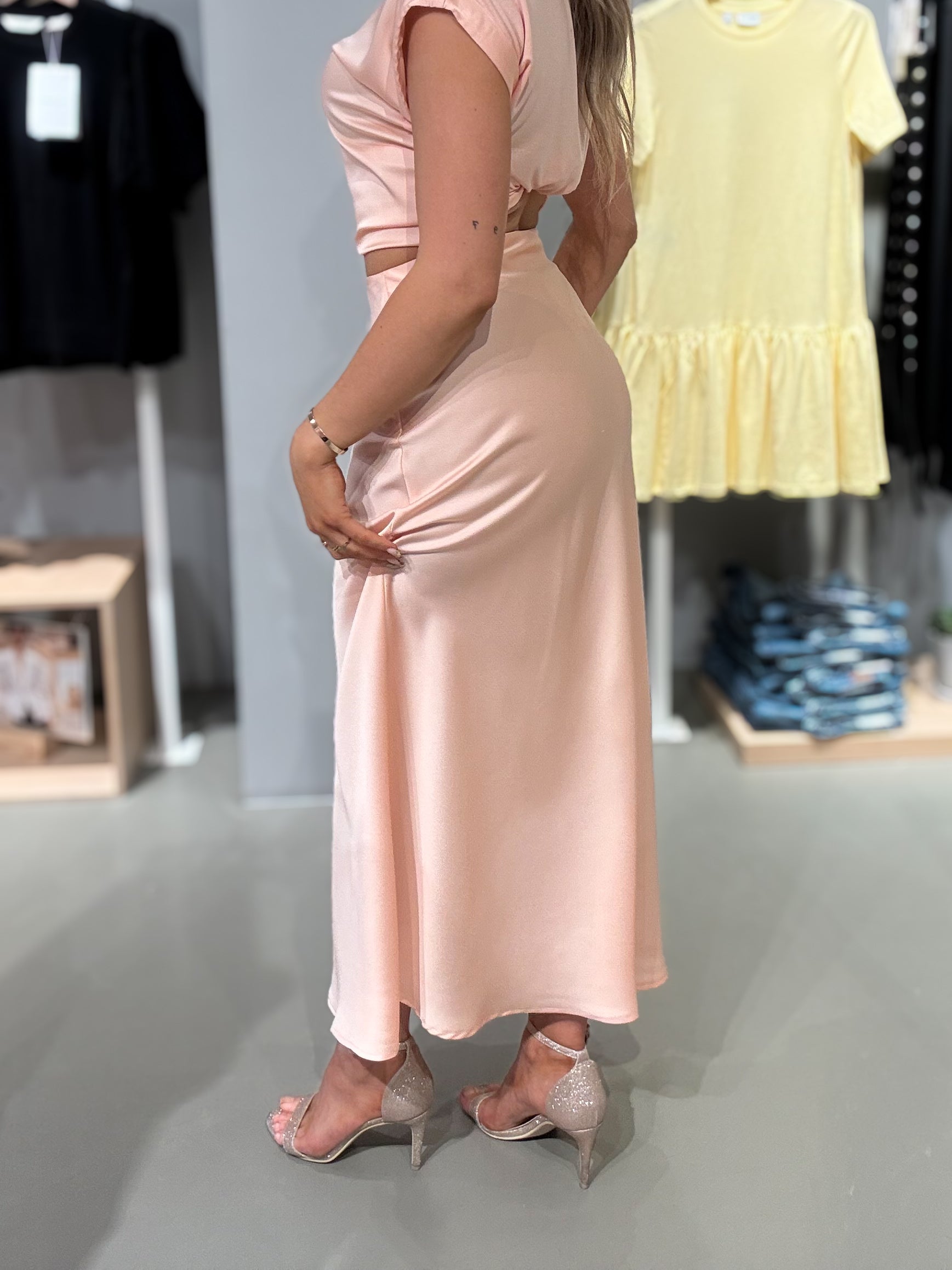 VIELLETTE Midi Skirt - Peach Parfait
