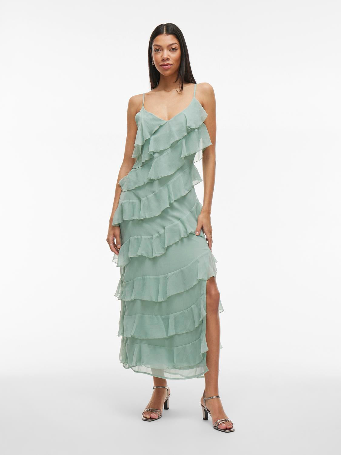 model_shot-front