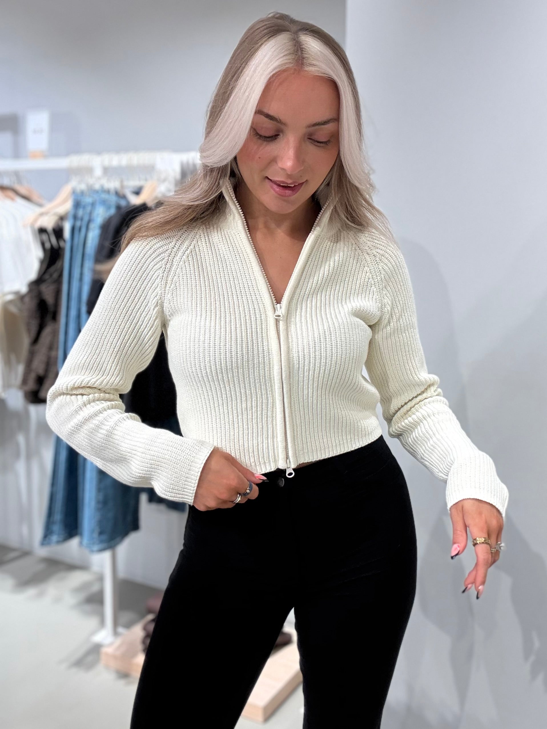 NMDARA Knitted Cardigan - Eggnog
