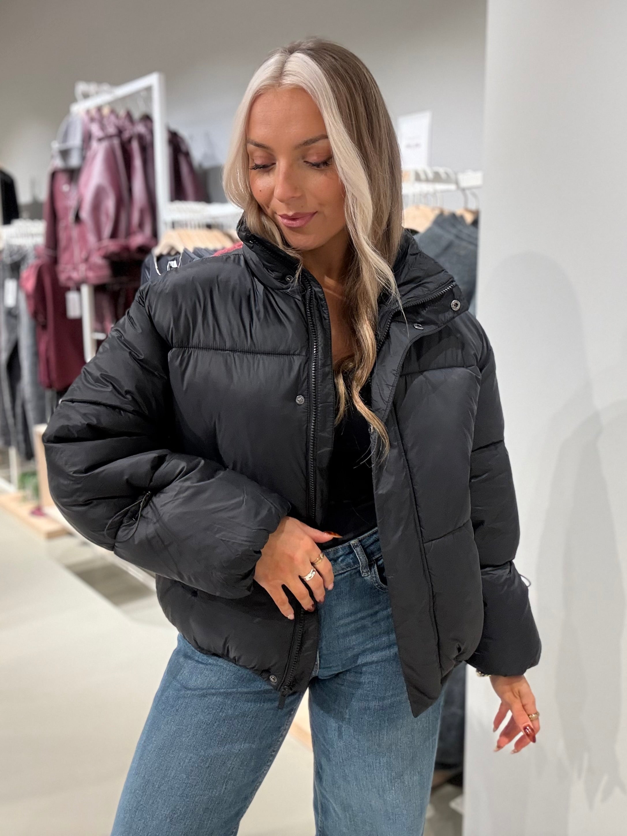 NMALLIE Puffer Jacket - Black
