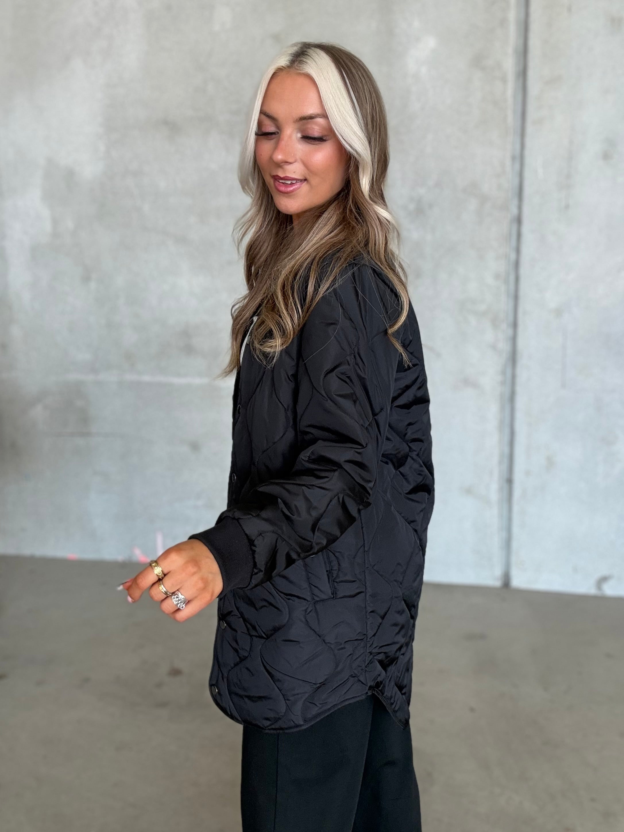VITATE Coat - Black Beauty