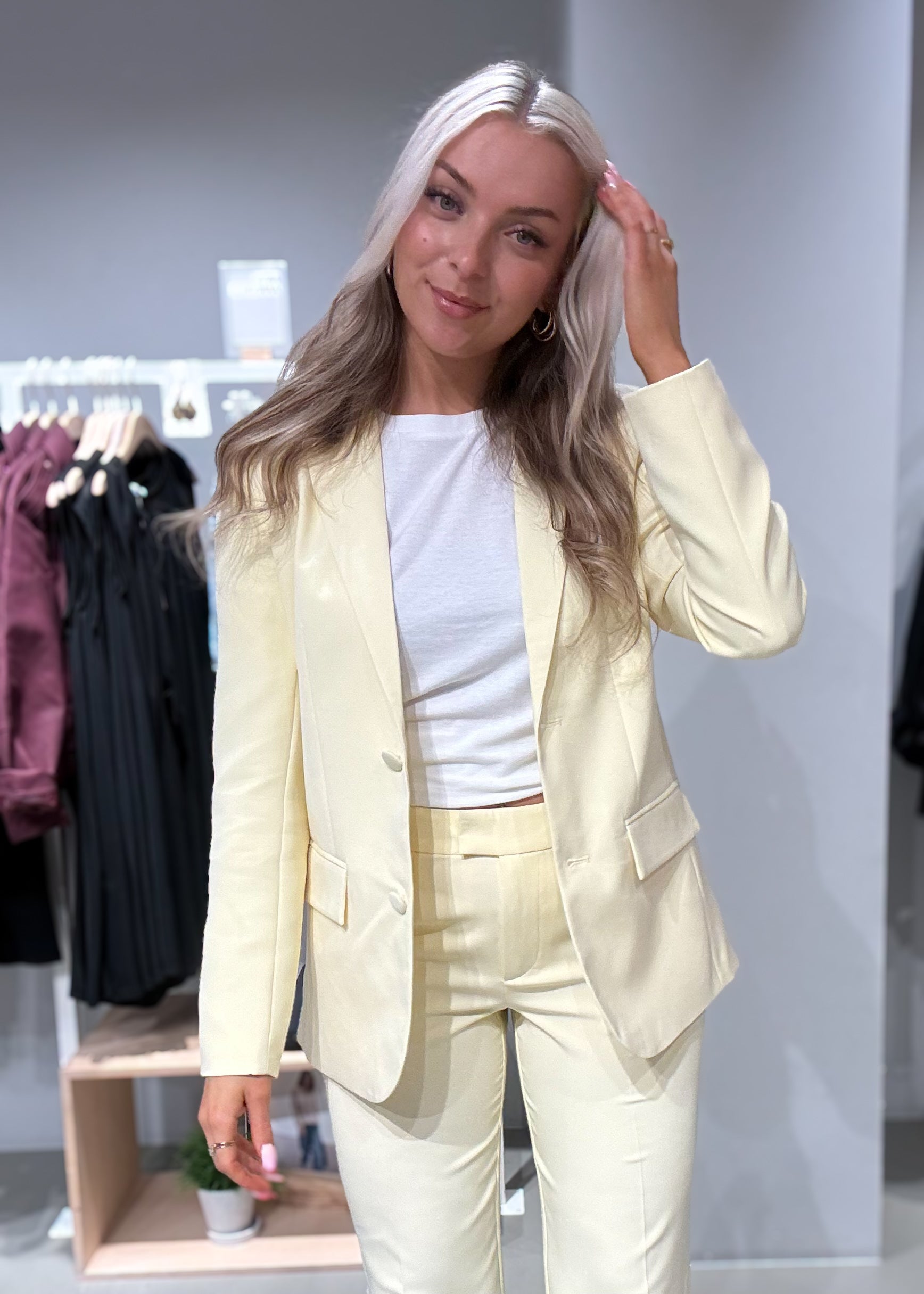 VIBLUME Blazer - Pastel Yellow