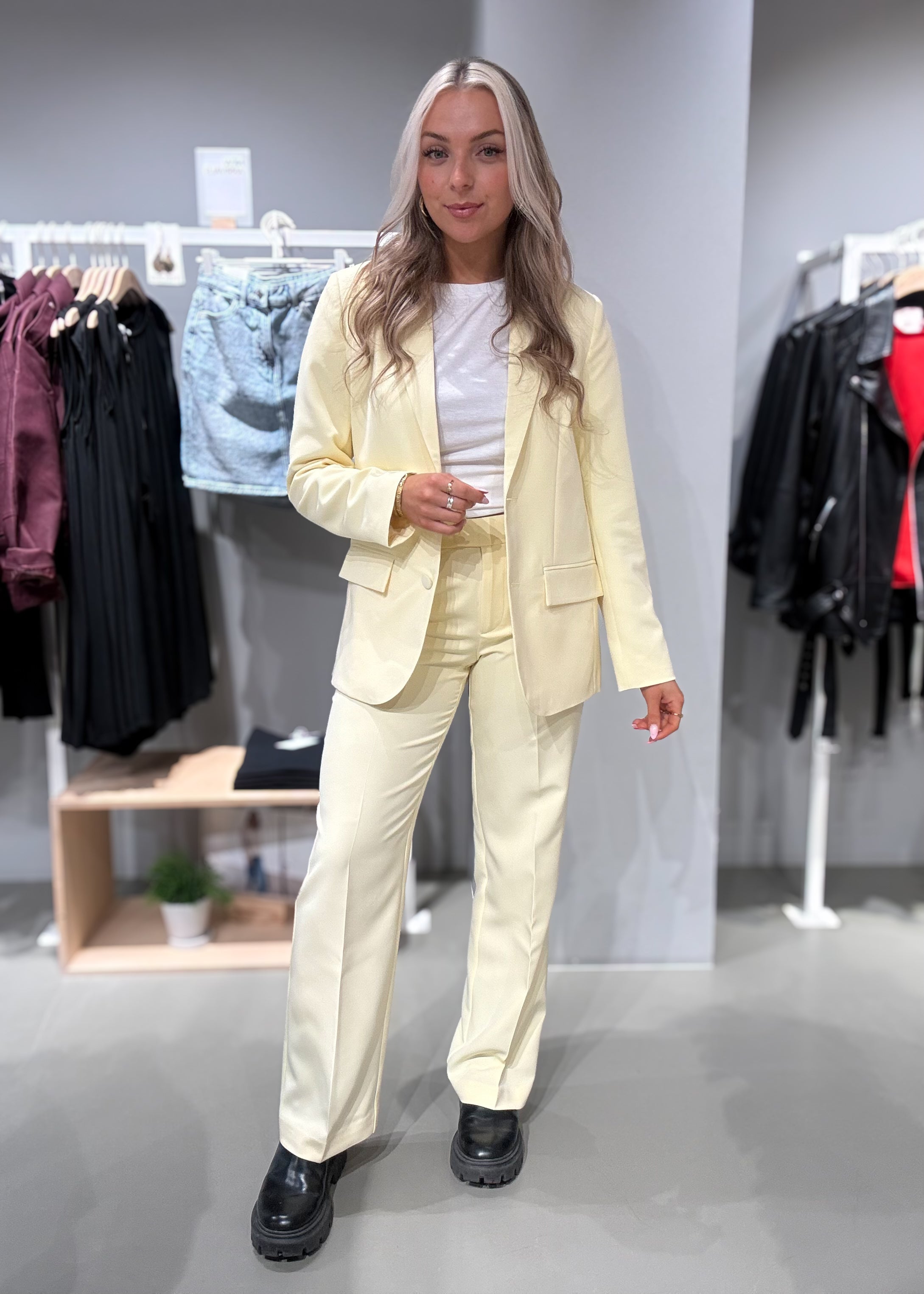 VIBLUME Tailored Trousers - Pastel Yellow
