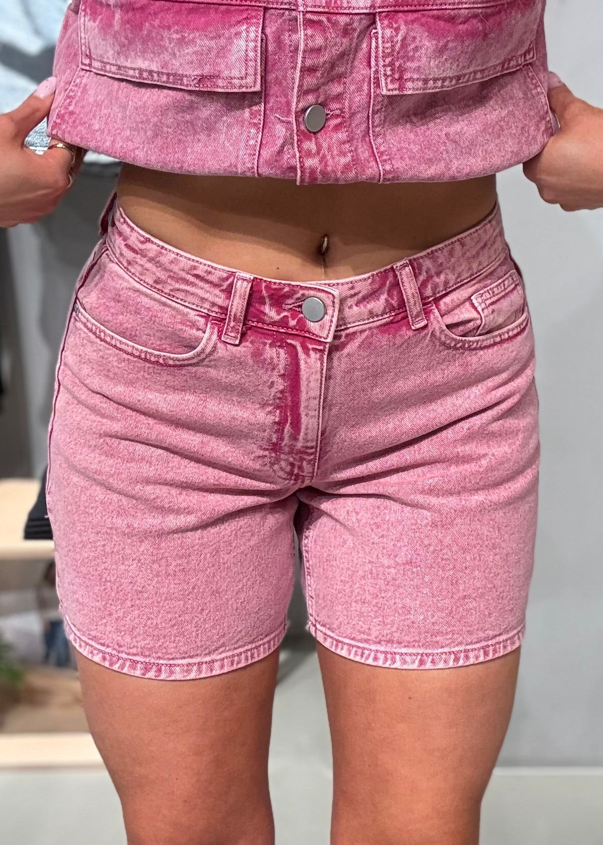 VIJAF Shorts - Holly Berry