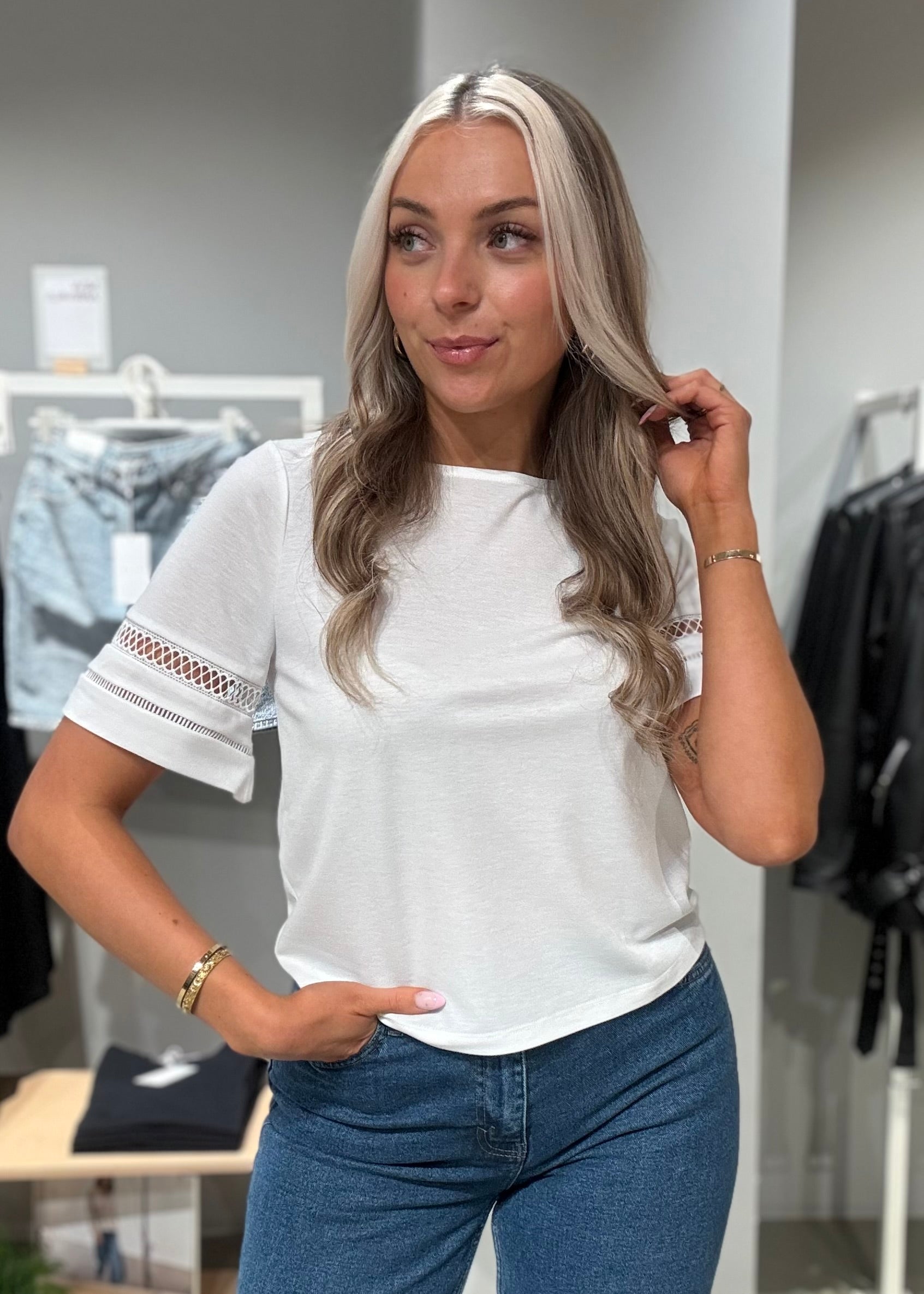 VIRIRNA Top - Snow White