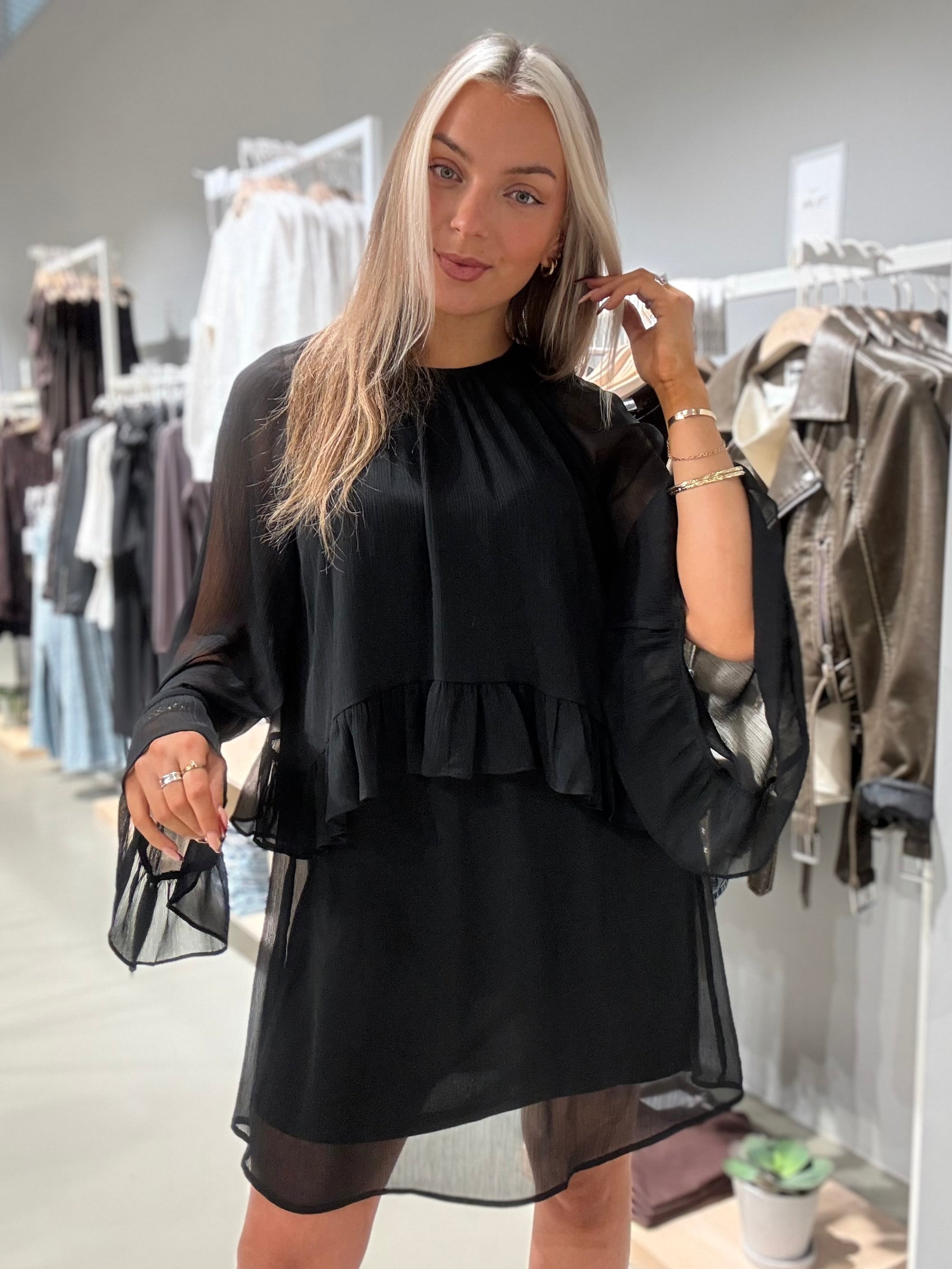 VIUNA Short Dress - Black Beauty