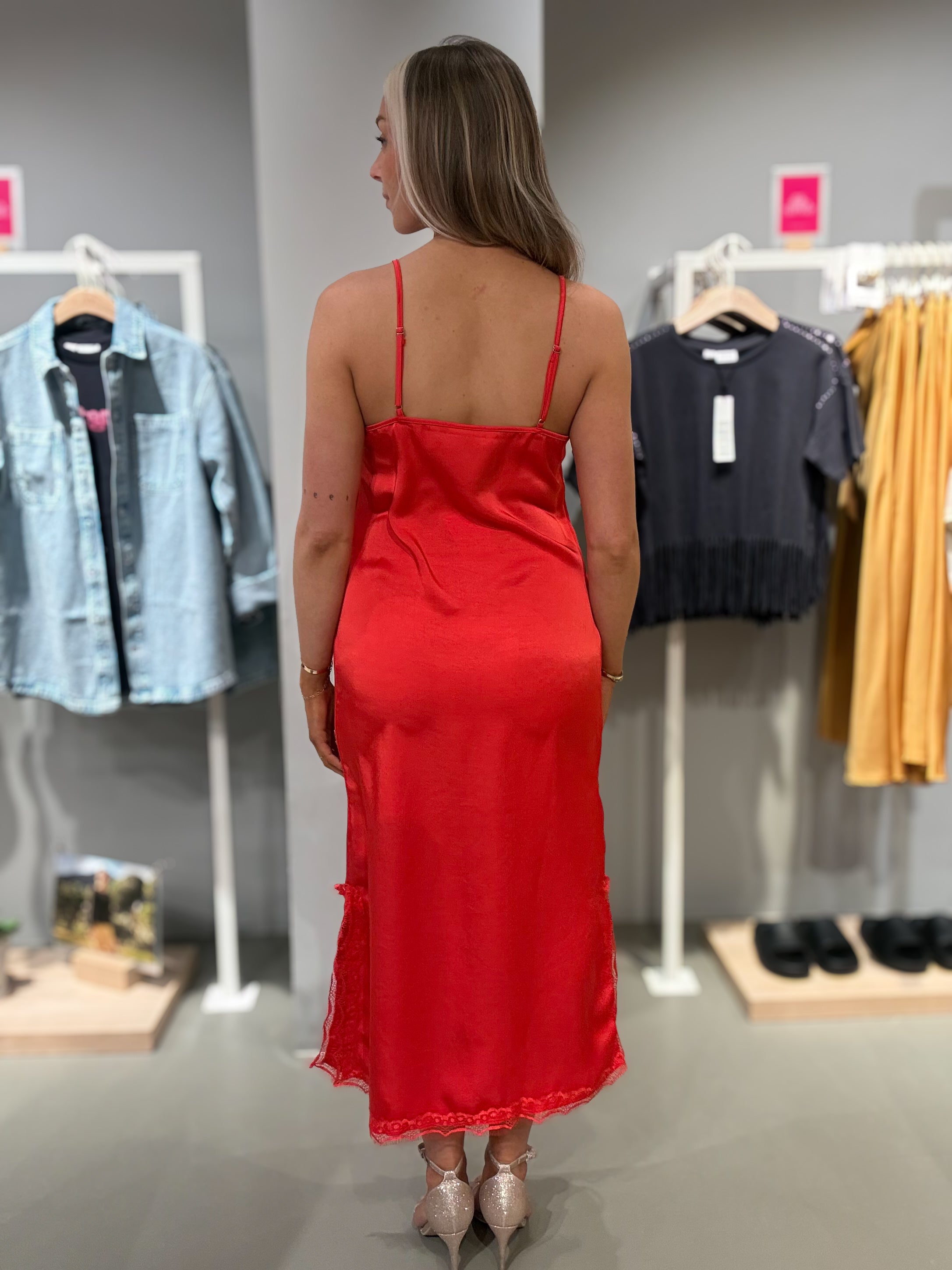 VILEA Midi Dress - Hibiscus