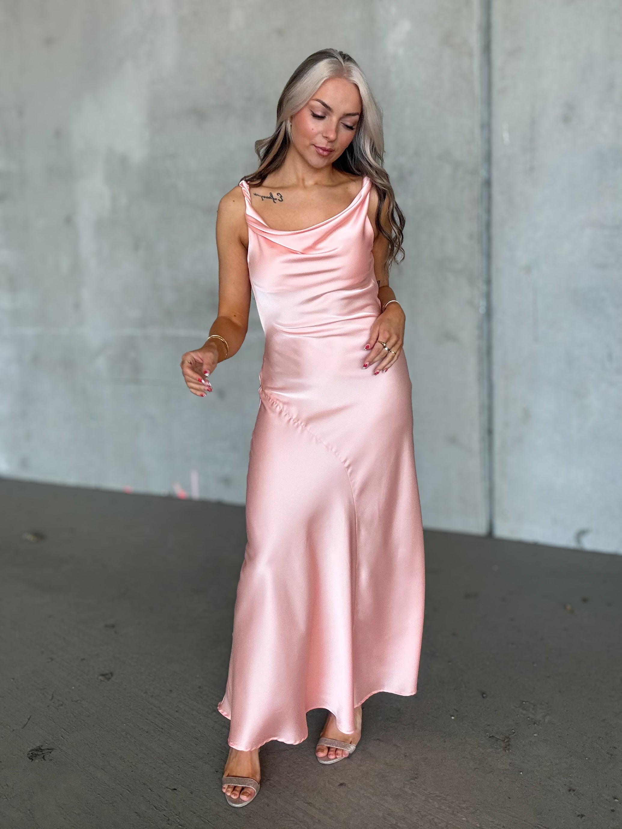 VIBEA Long Dress - Peach Parfait