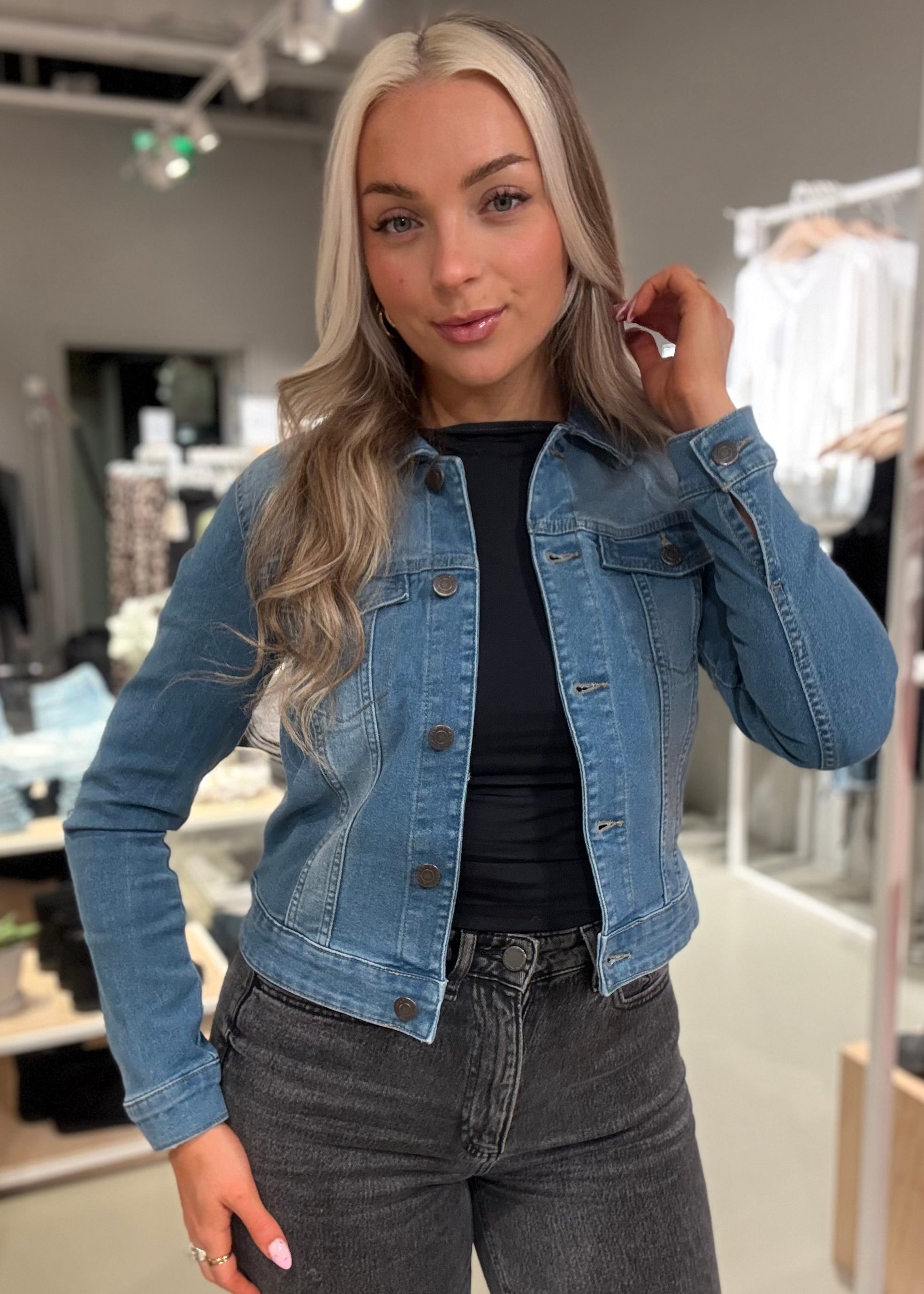 NMDEBRA Jacket - Medium Blue Denim