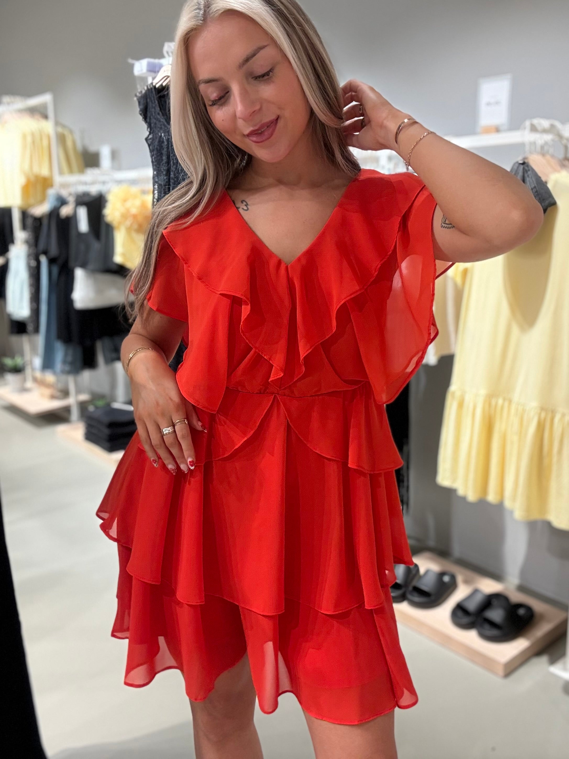 VIERIKA Short Dress - Poppy Red