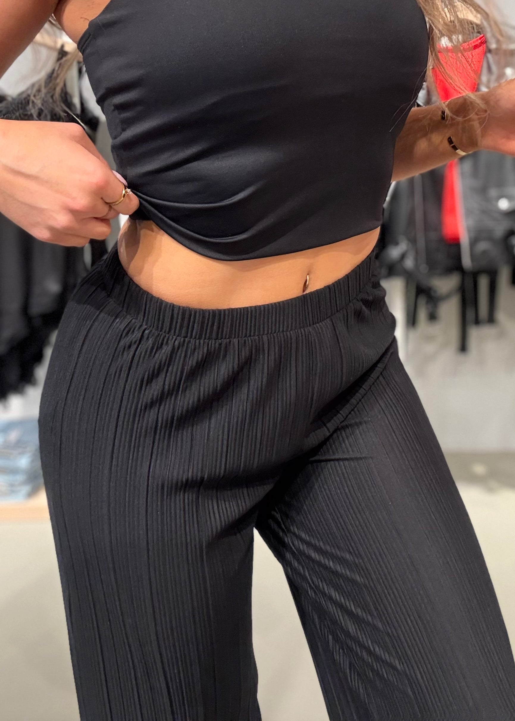 VIPLISA Pants - Black Beauty