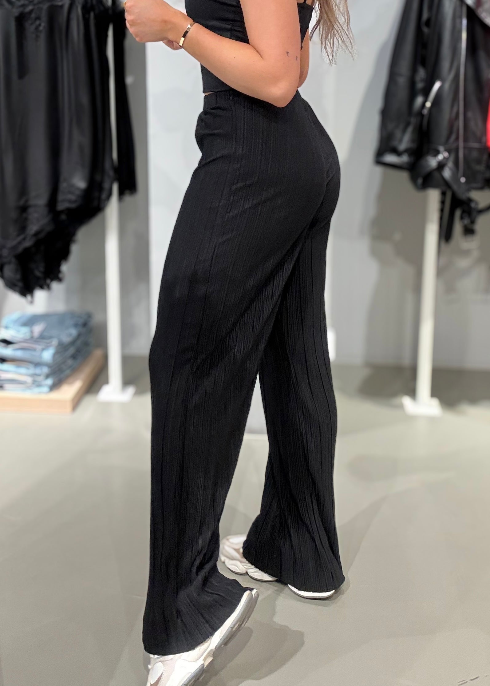 VIPLISA Pants - Black Beauty