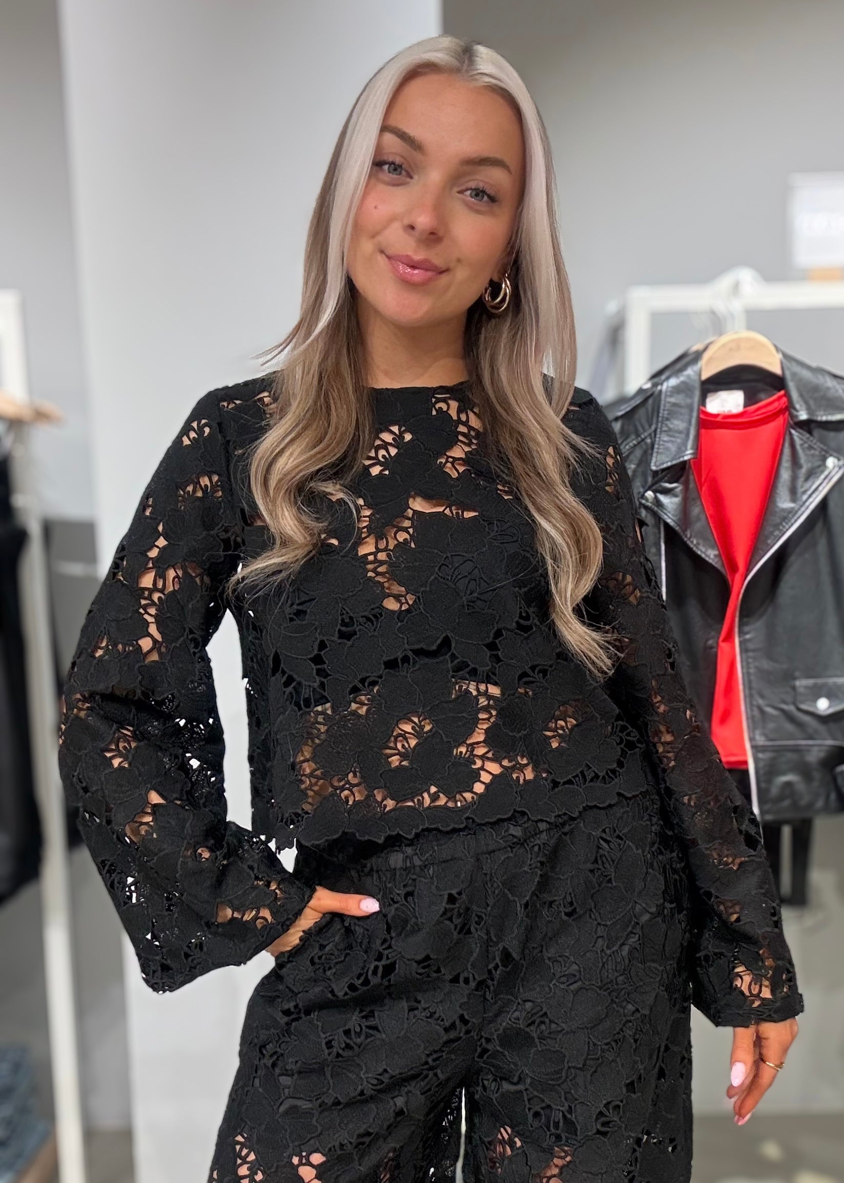 VIHYLDE Shirt - Black