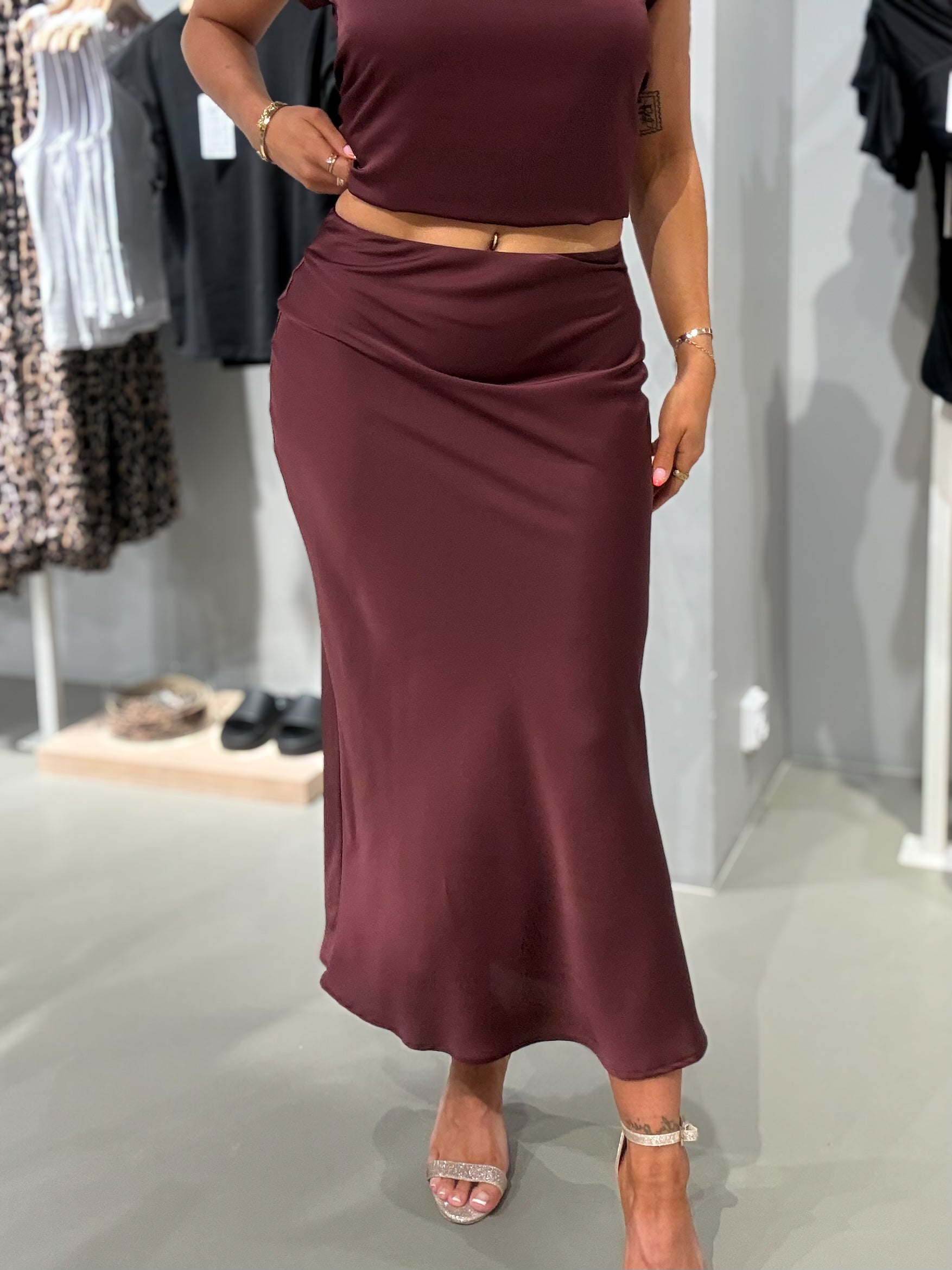 VIELLETTE Midi Skirt - Port Royale