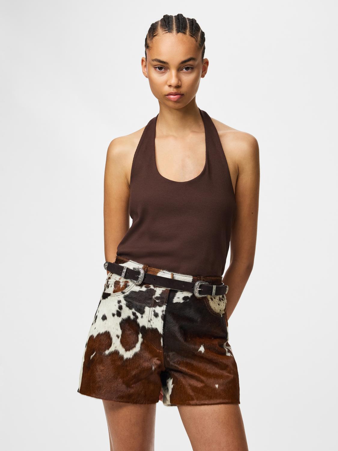 model_shot-front