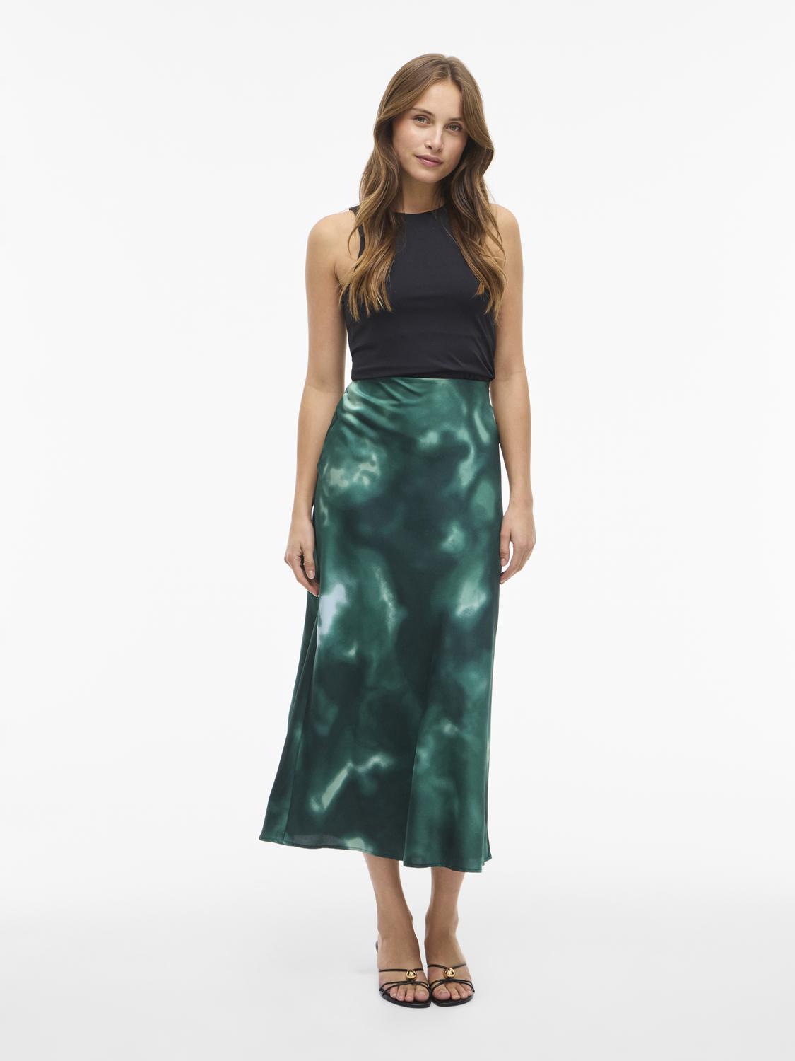 model_shot-front_full