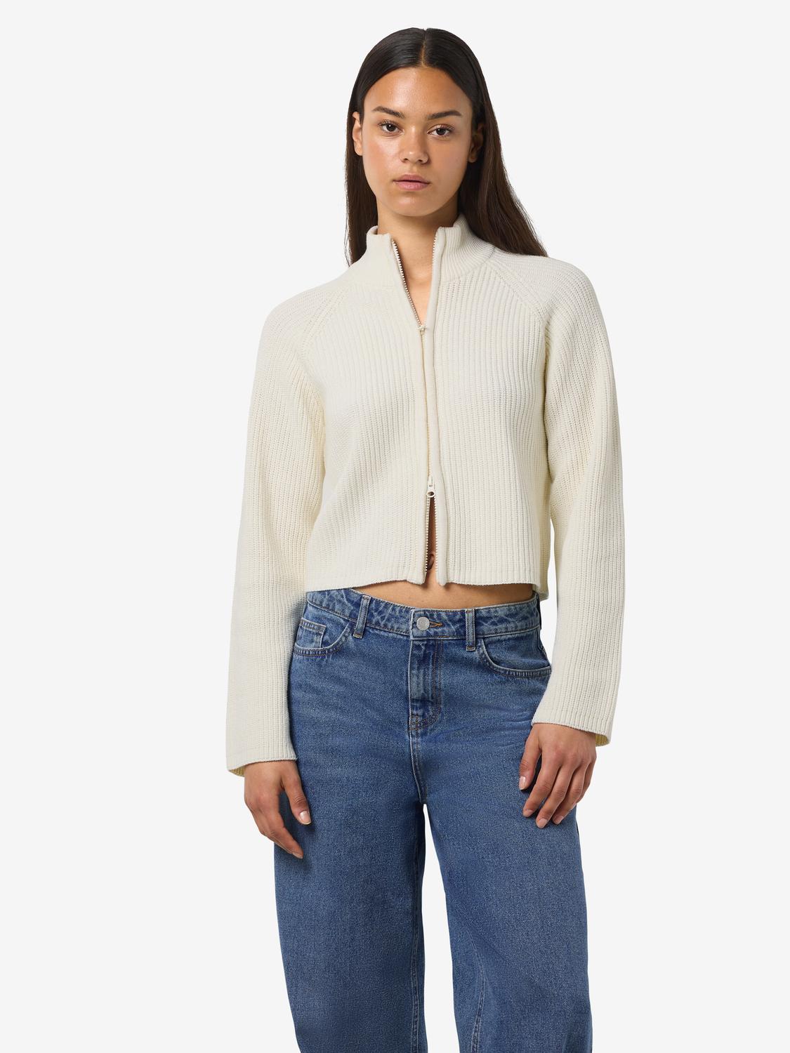 model_shot-front