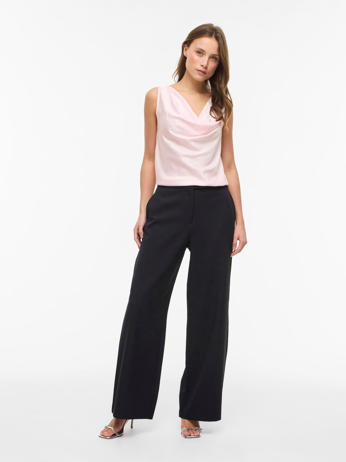 model_shot-front_full