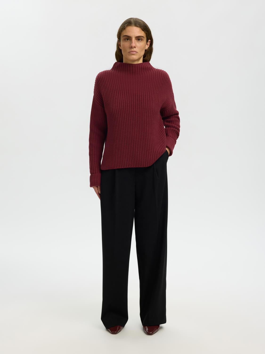 model_shot-front_full