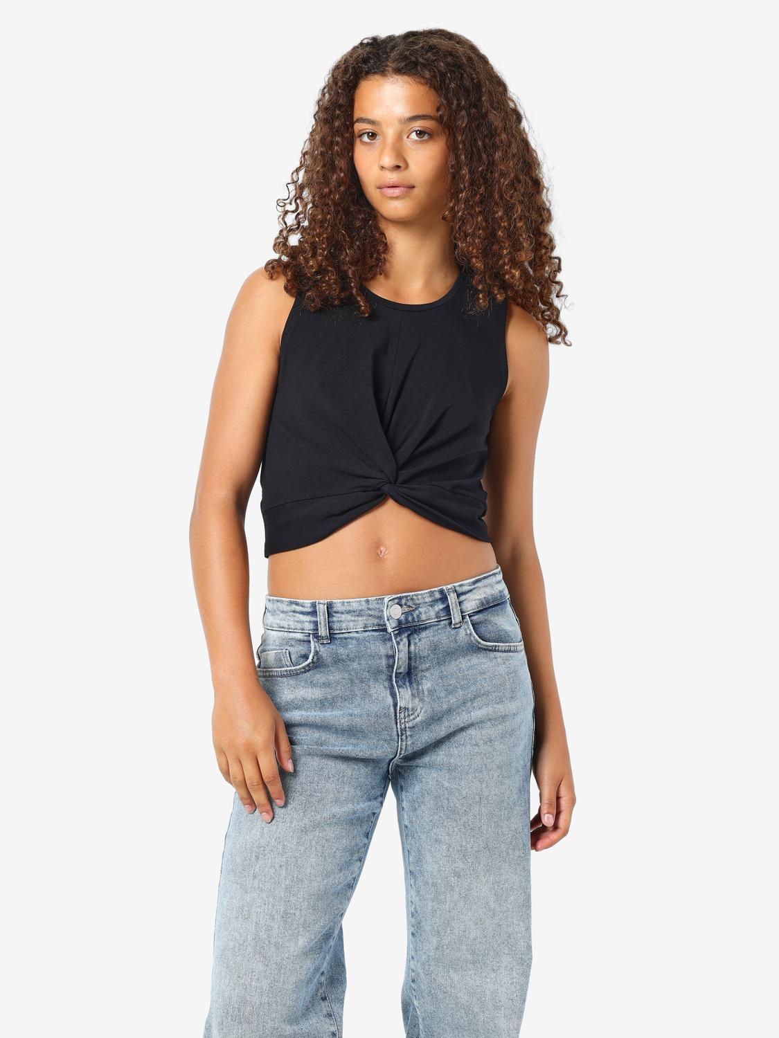 model_shot-front