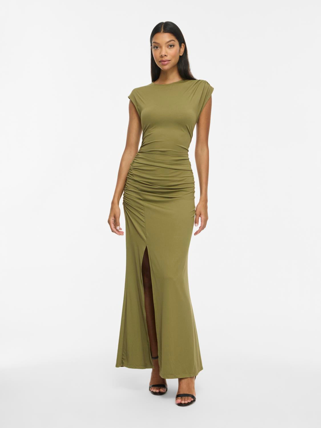 model_shot-front