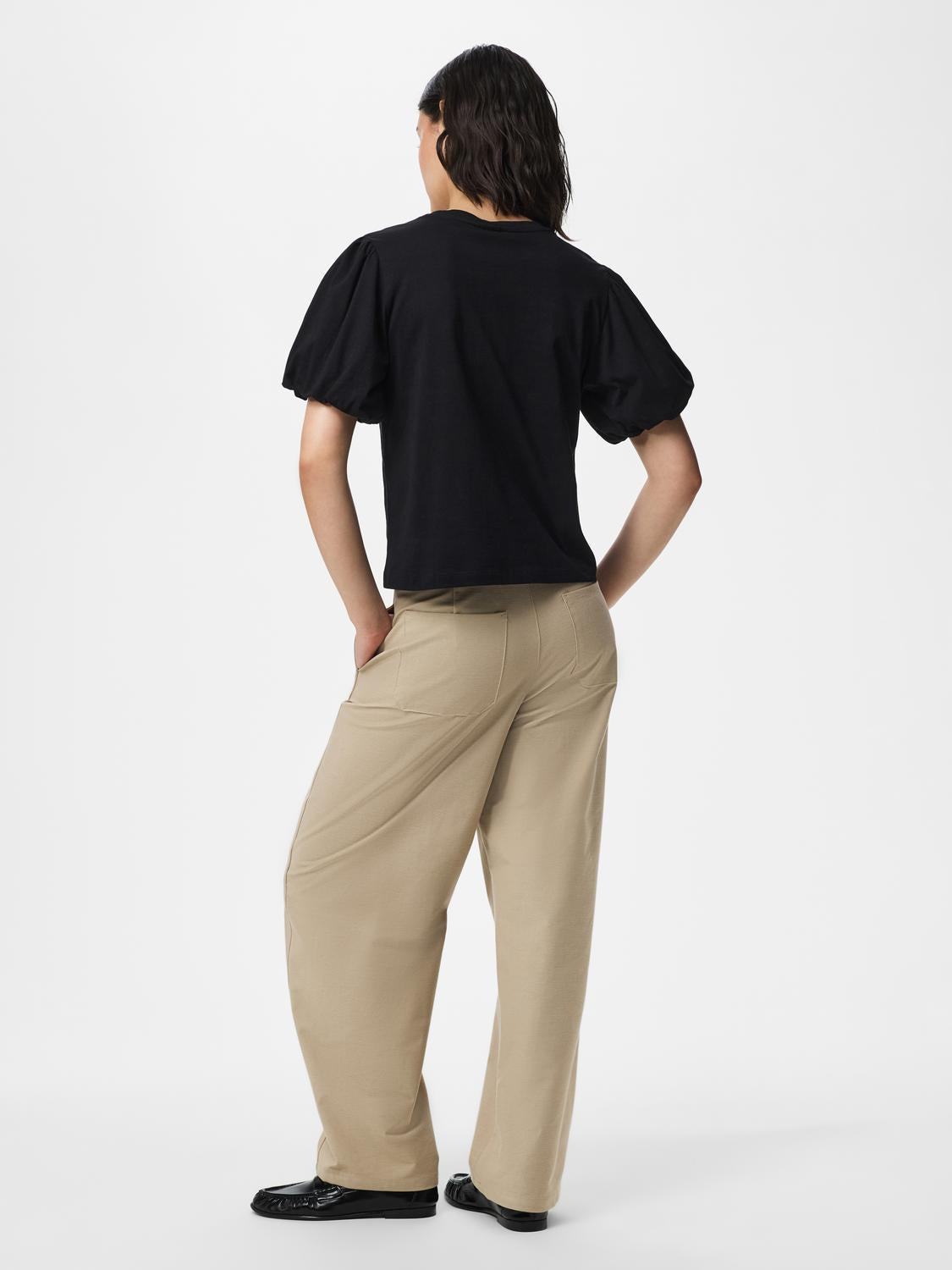 model_shot-back
