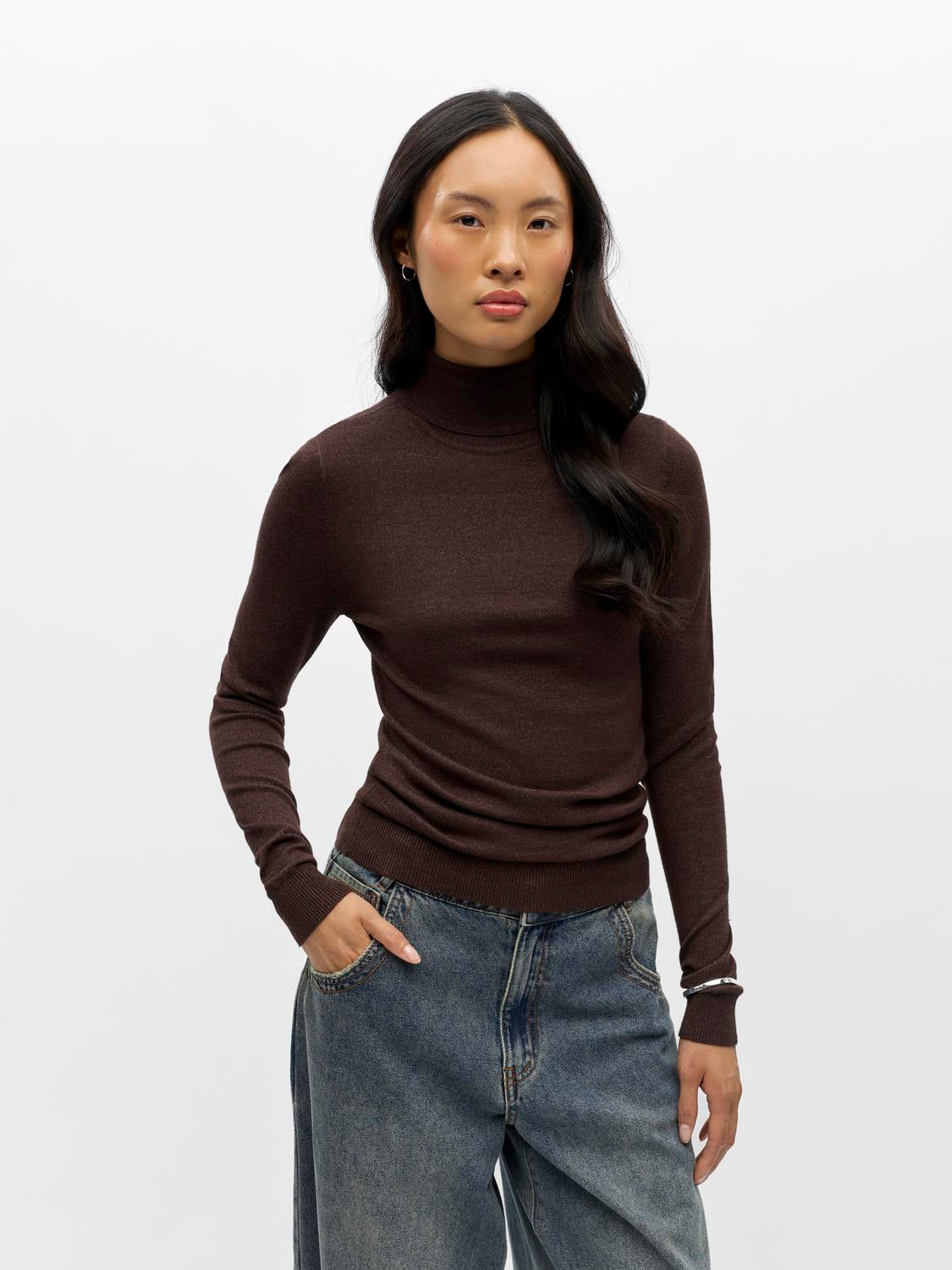 model_shot-front