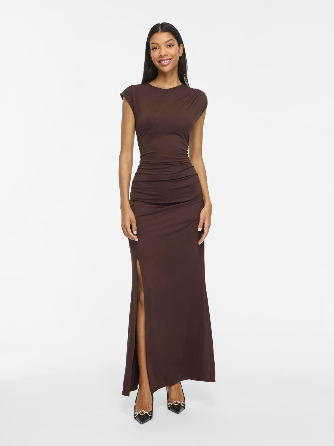 model_shot-front